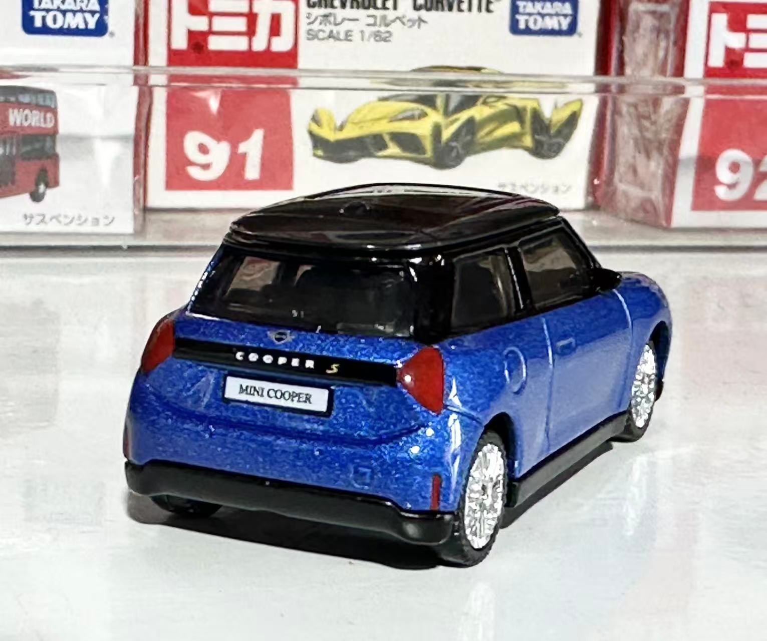 CCA 1:64 Mini Cooper Diecast Metal Model Car Vehicle New in Box