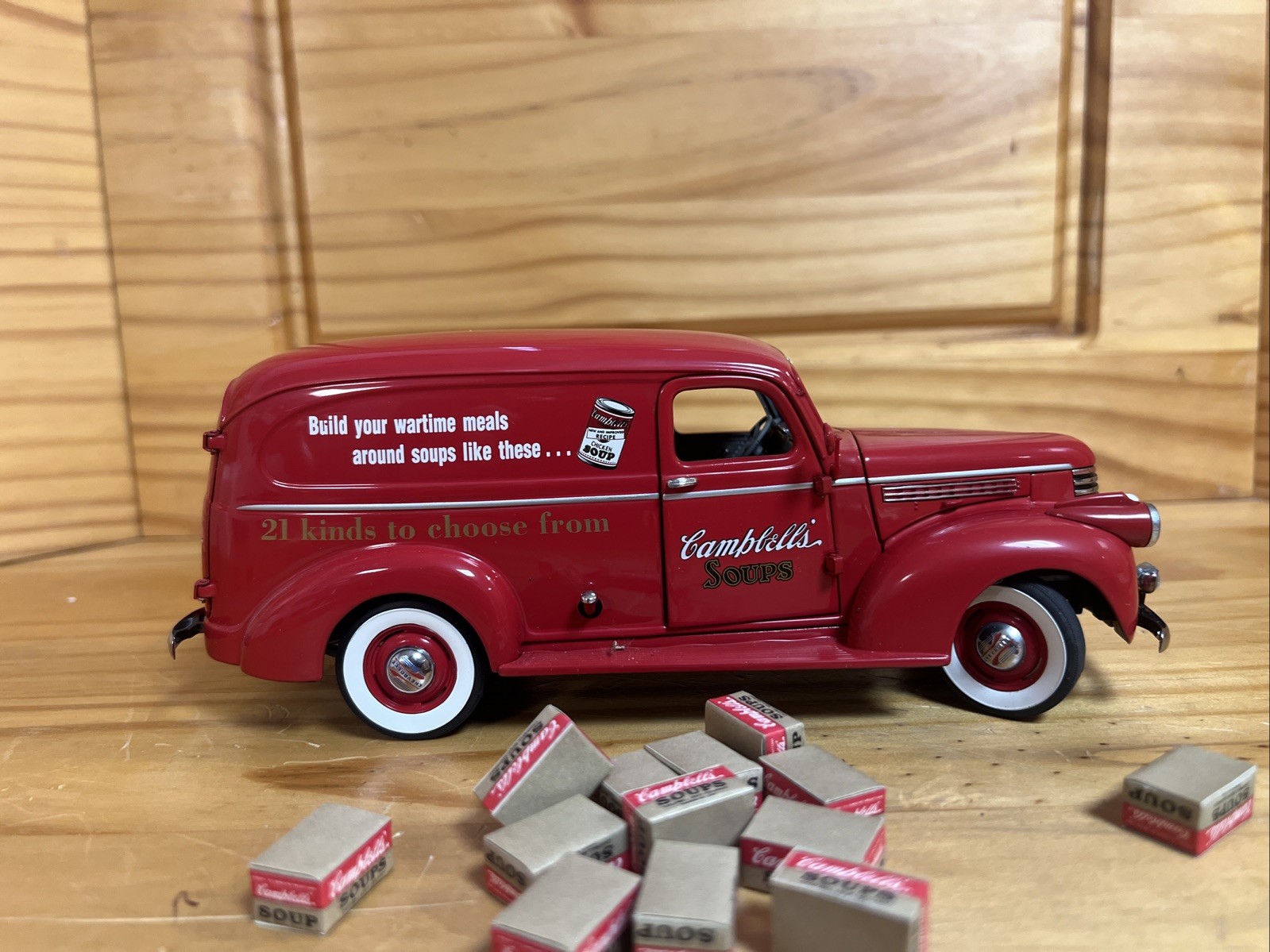 1940’s Campbells Soup Delivery Truck Panel Red Danbury Mint Diecast Replica 1:24