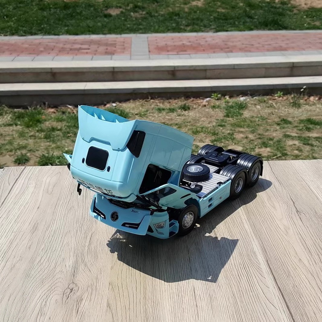 1/24 Scale SHACMAN X6000 Truck Blue Diecast Car Model Toy Collection Gift