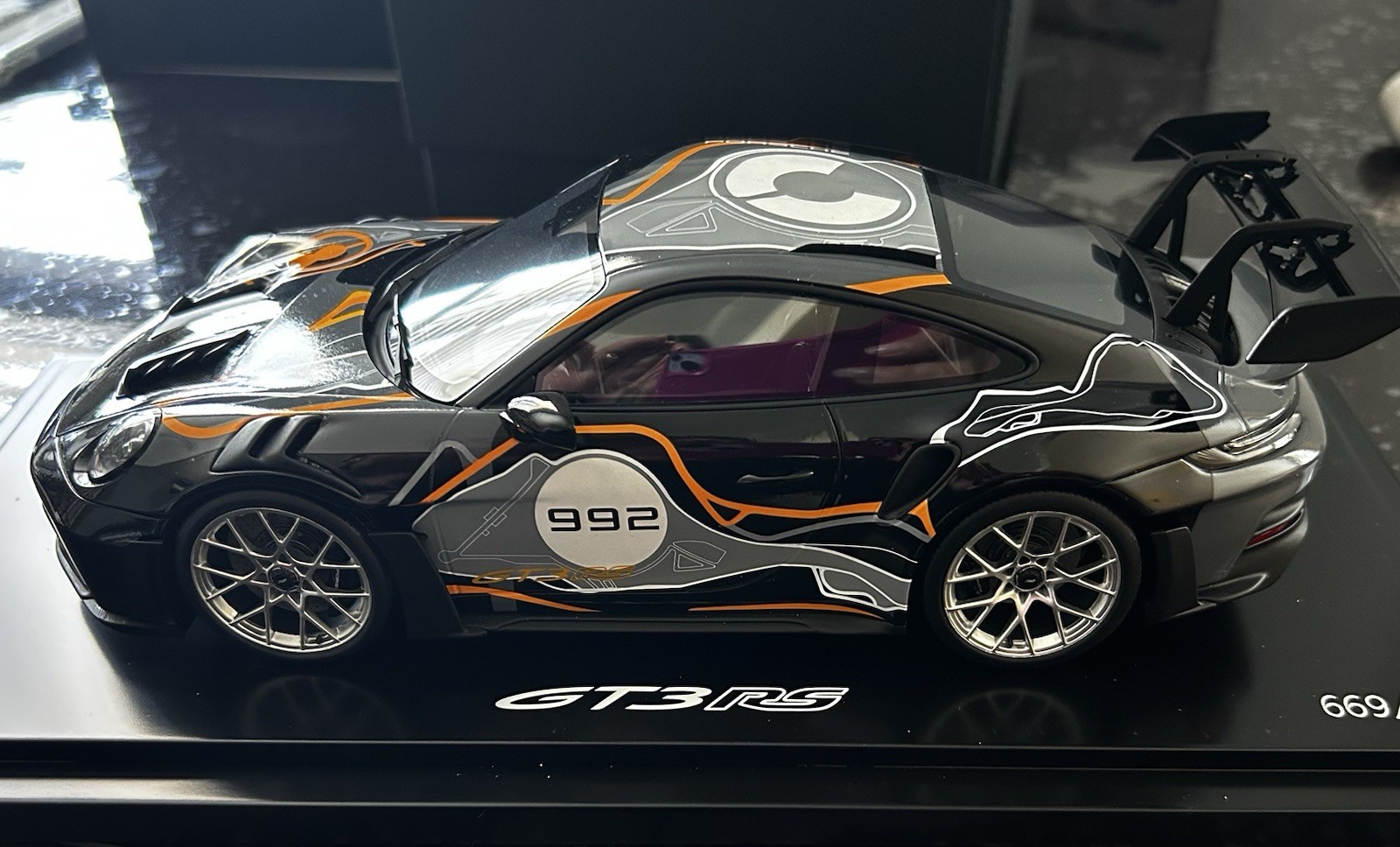 1:18 SPARK PORSCHE 911 GT3 RS 992 BLACK NO BBR D&G MR AMALGAM PEAKO H&H 669/911