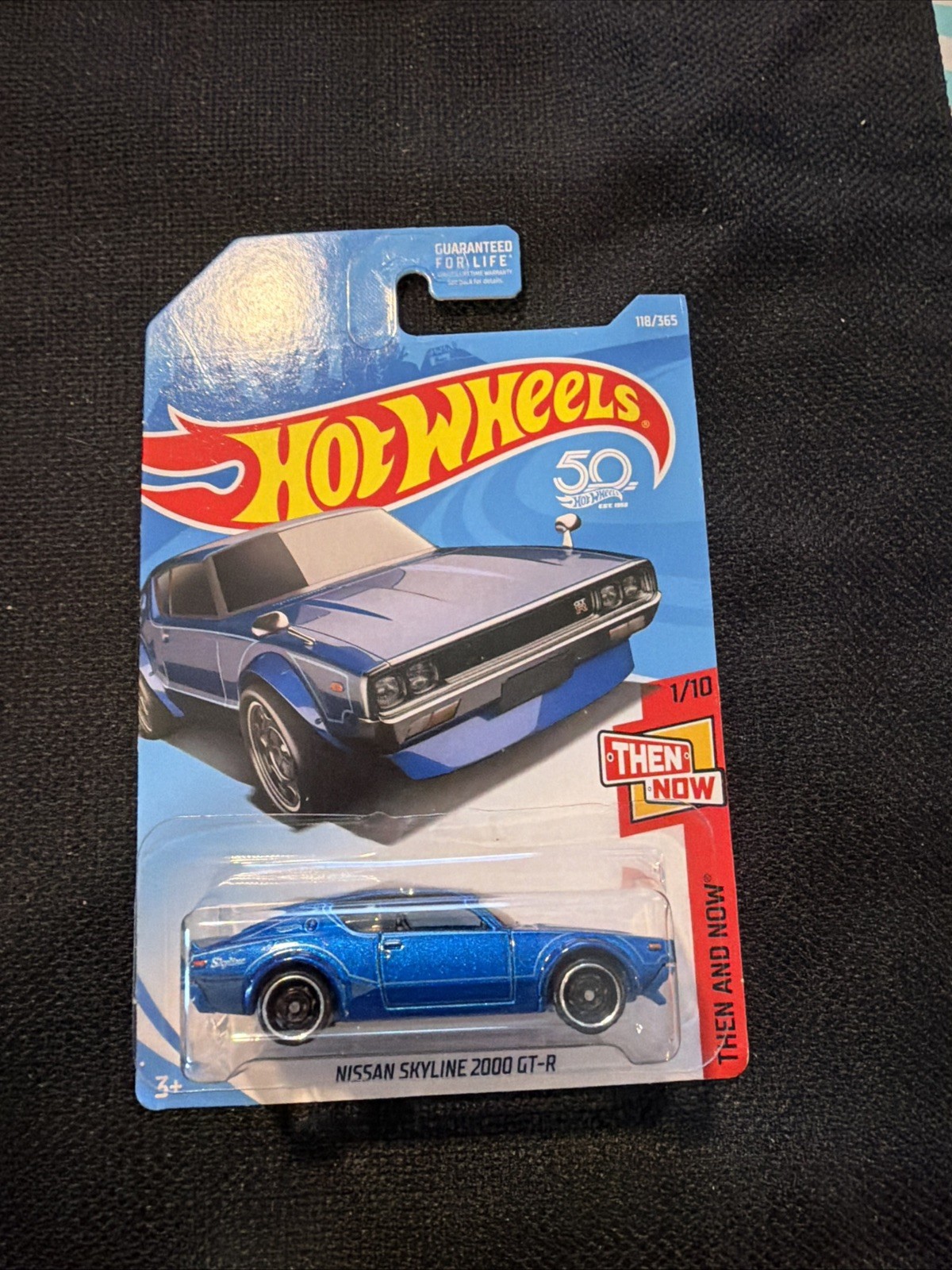 Hot Wheels Nissan Skyline 2000 GT-R Then and Now 1:64 Blue Diecast Car 2017