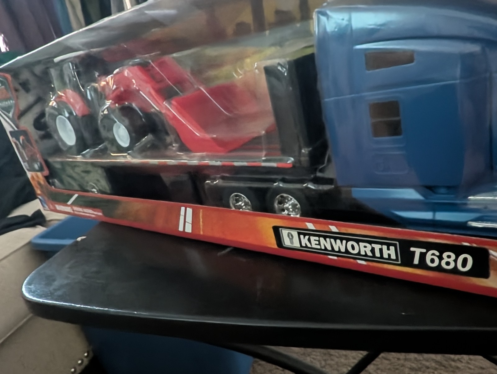 Long Haul Truckers Kenworth T680 Semi Truck w/ Trailer & Red Tractor Unopened