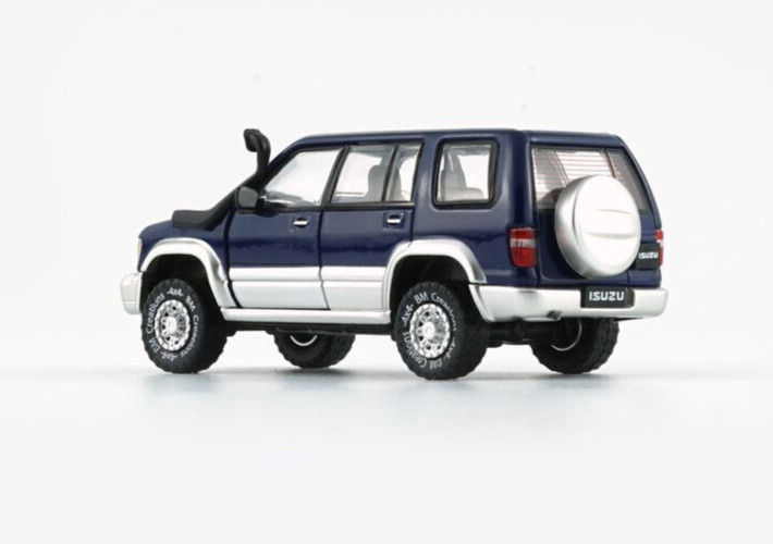 BM Creations 1998-2002 Isuzu Trooper / Big Horn Purple Blue LHD 1:64 Diecast Car