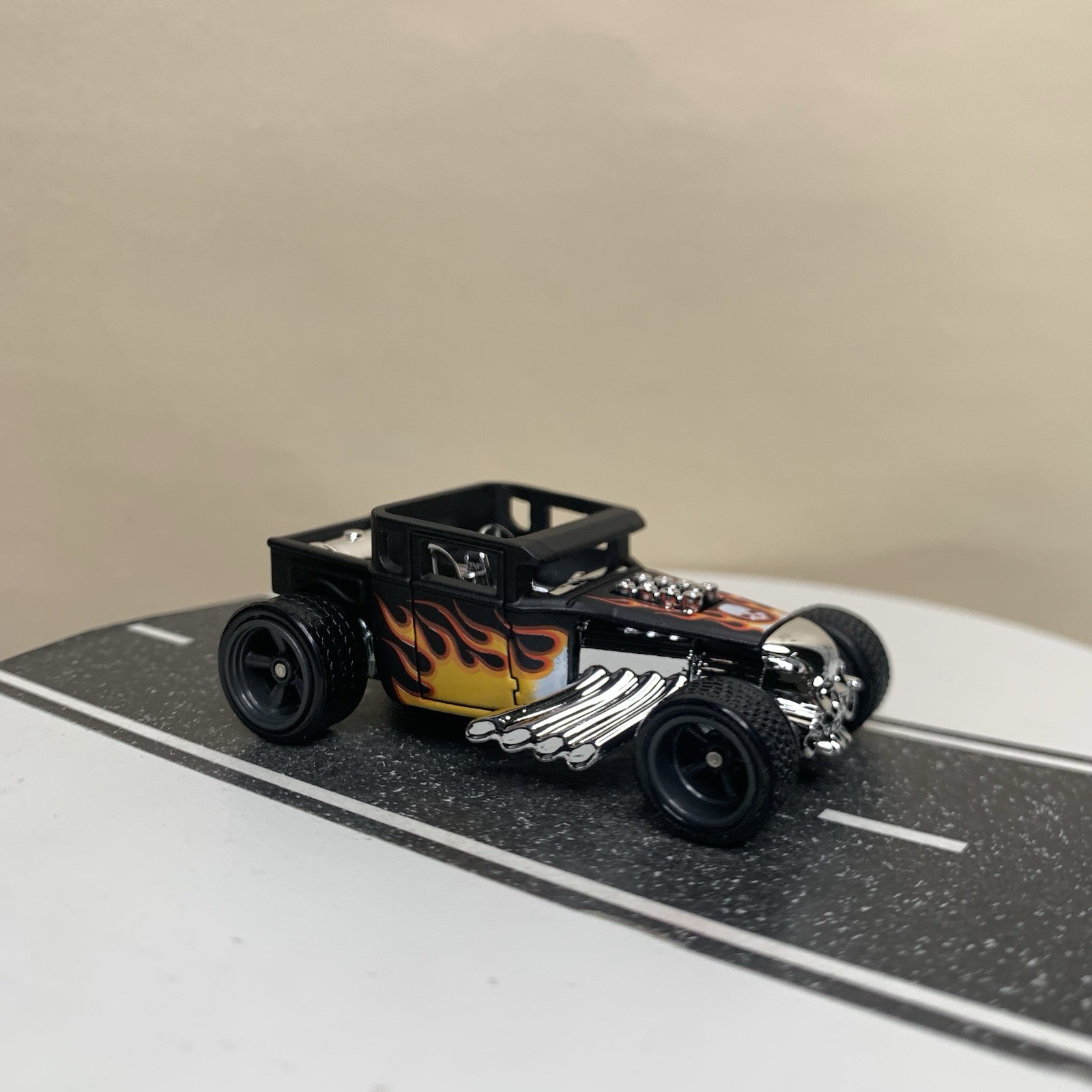 2020 Hot Wheels Premium Boulevard Bone Shaker Matte Black w/Flames & RR 1:64 NM