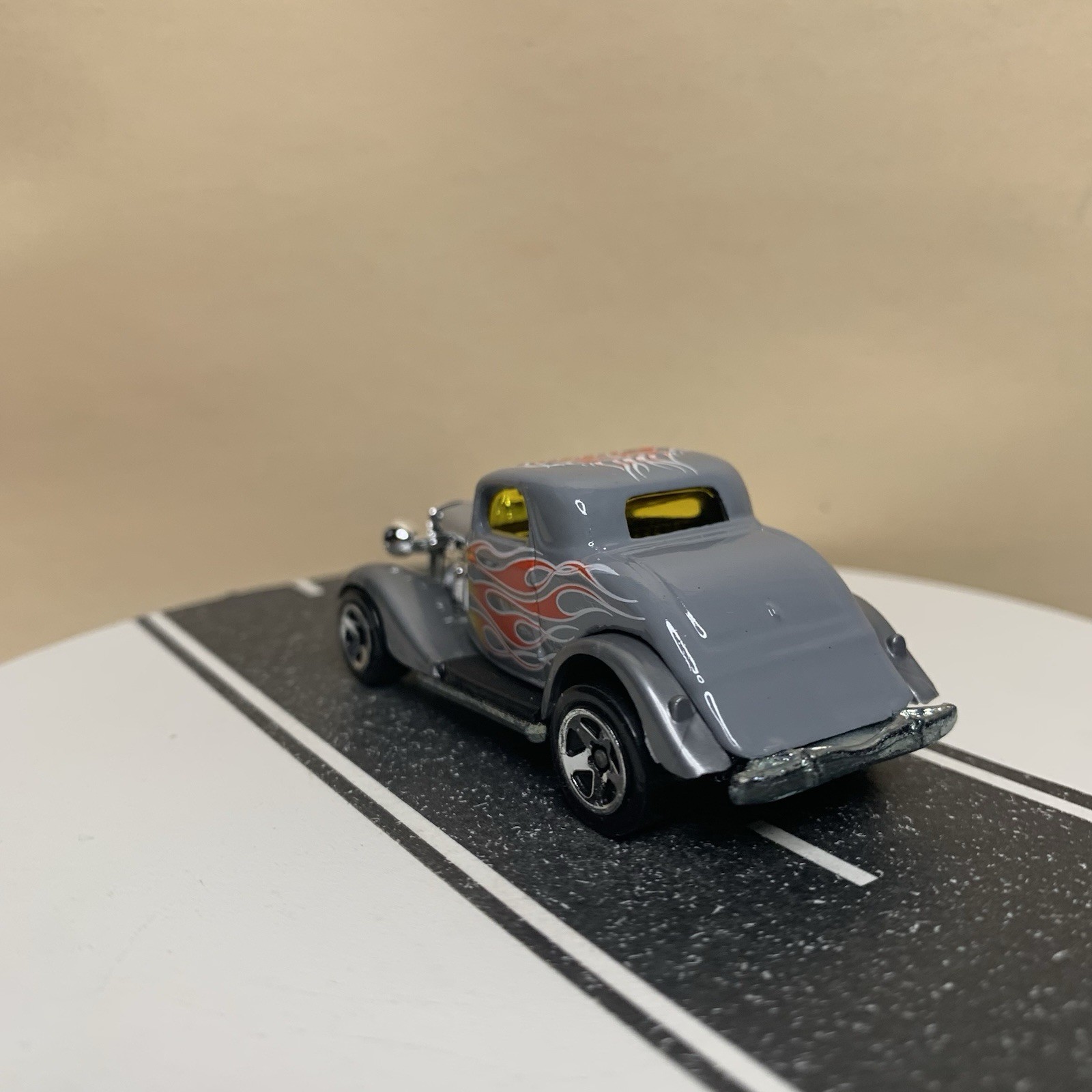 Hot Wheels #190 1934 Ford 3-Window Coupe Gray w/Flames & Chrome 5 Spoke 1:64 NM
