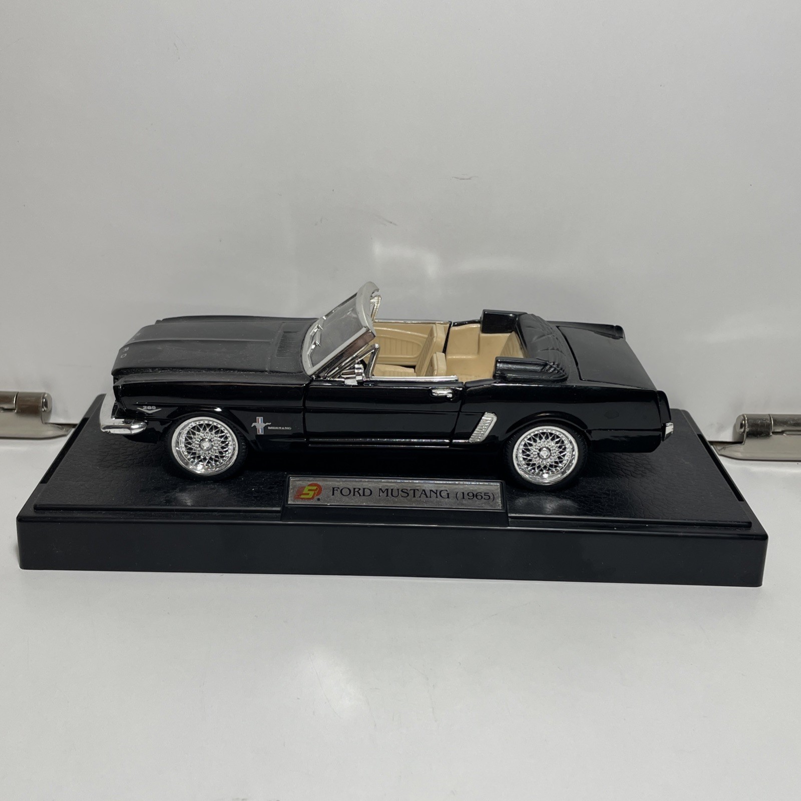 Vintage 1964 1/2 Diecast Ford Mustang Convertible Car 1:24 Scale Black Tan Int
