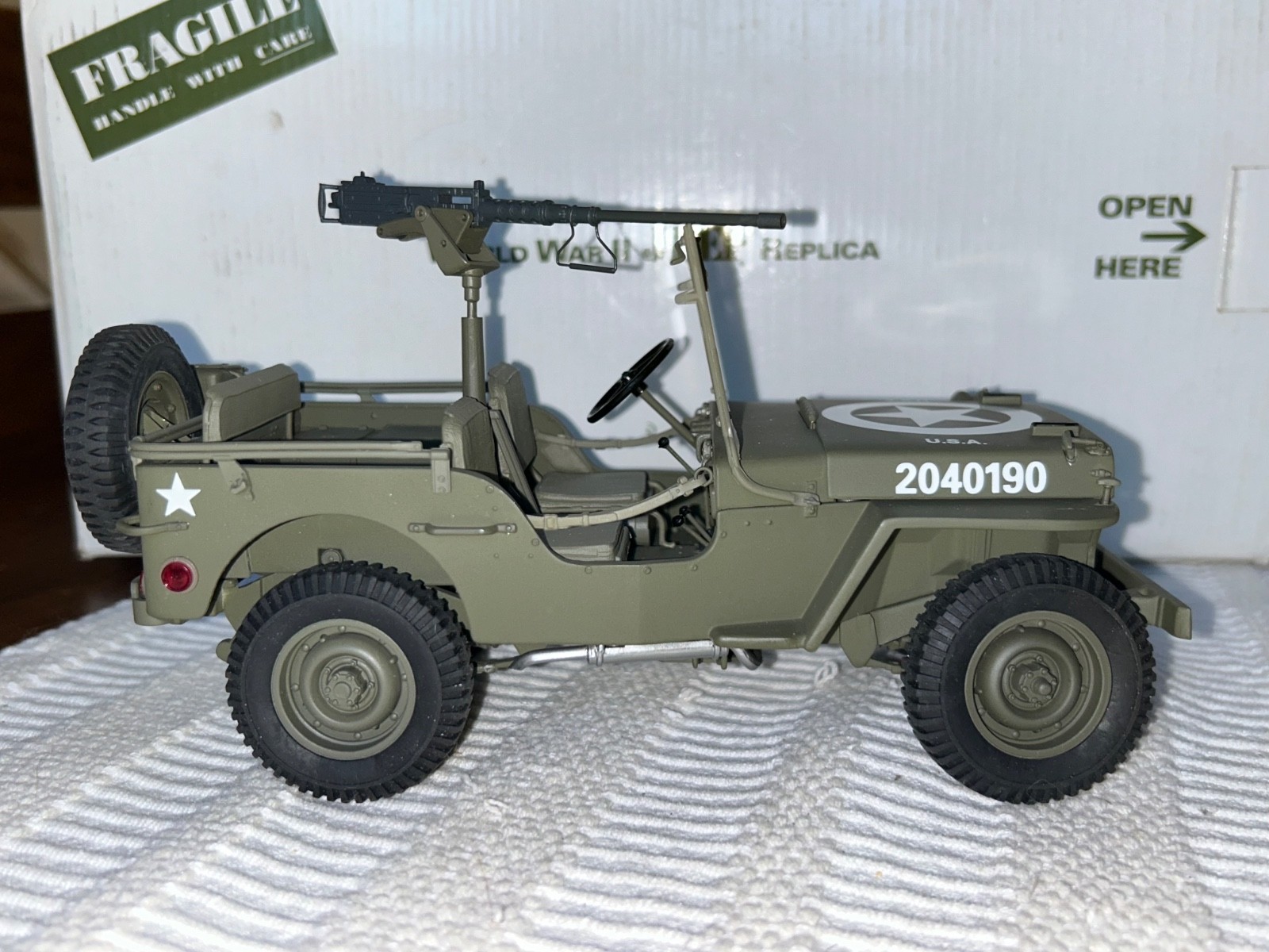 Danbury Mint 1:16 World War II WW2 Willy’s Scout Jeep Replica Die-Cast 1994