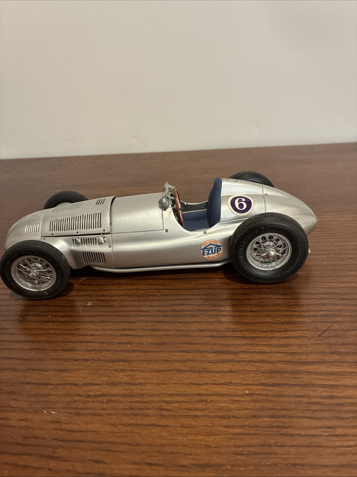 CMC 1/18 Scale Diecast M-018 – Mercedes-Benz W165 1939 Tripolis – Silver