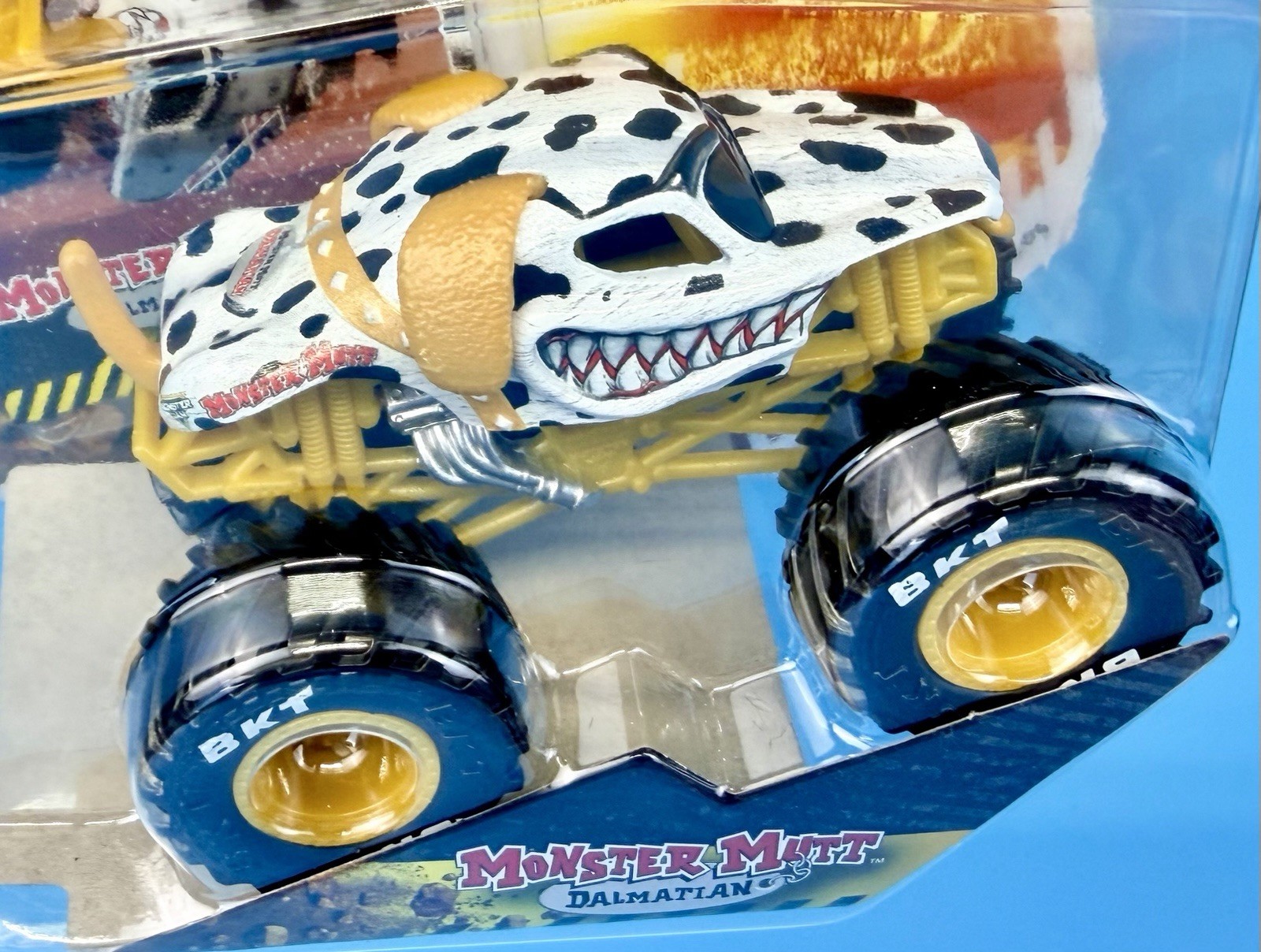 2026 Monster Jam MONSTER MUTT DALMATIAN Monster Trucks Series 01 Trophy