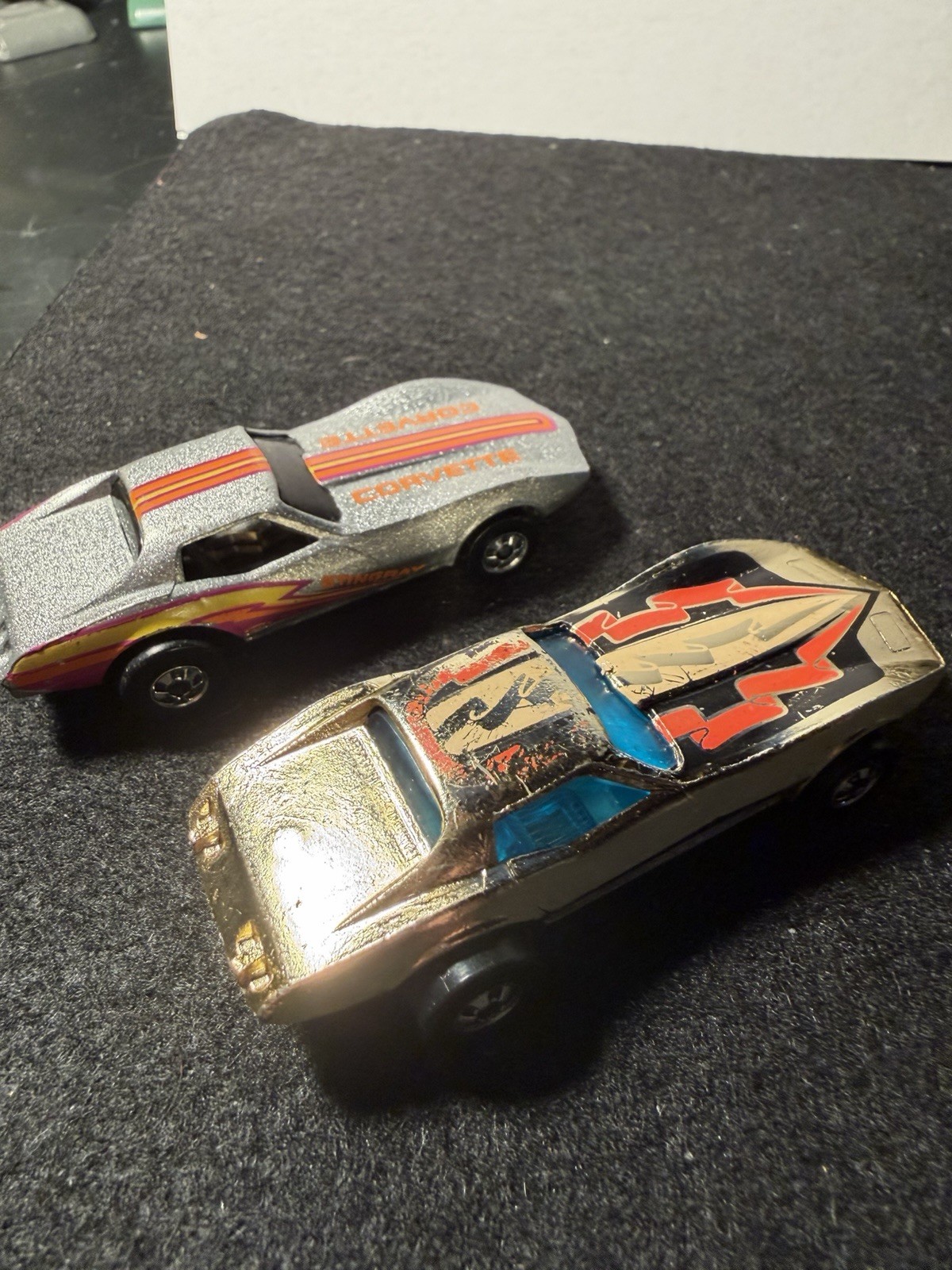 Hot Wheels LOT of 6 vintage Corvette Stingrays loose-all diff see photos please
