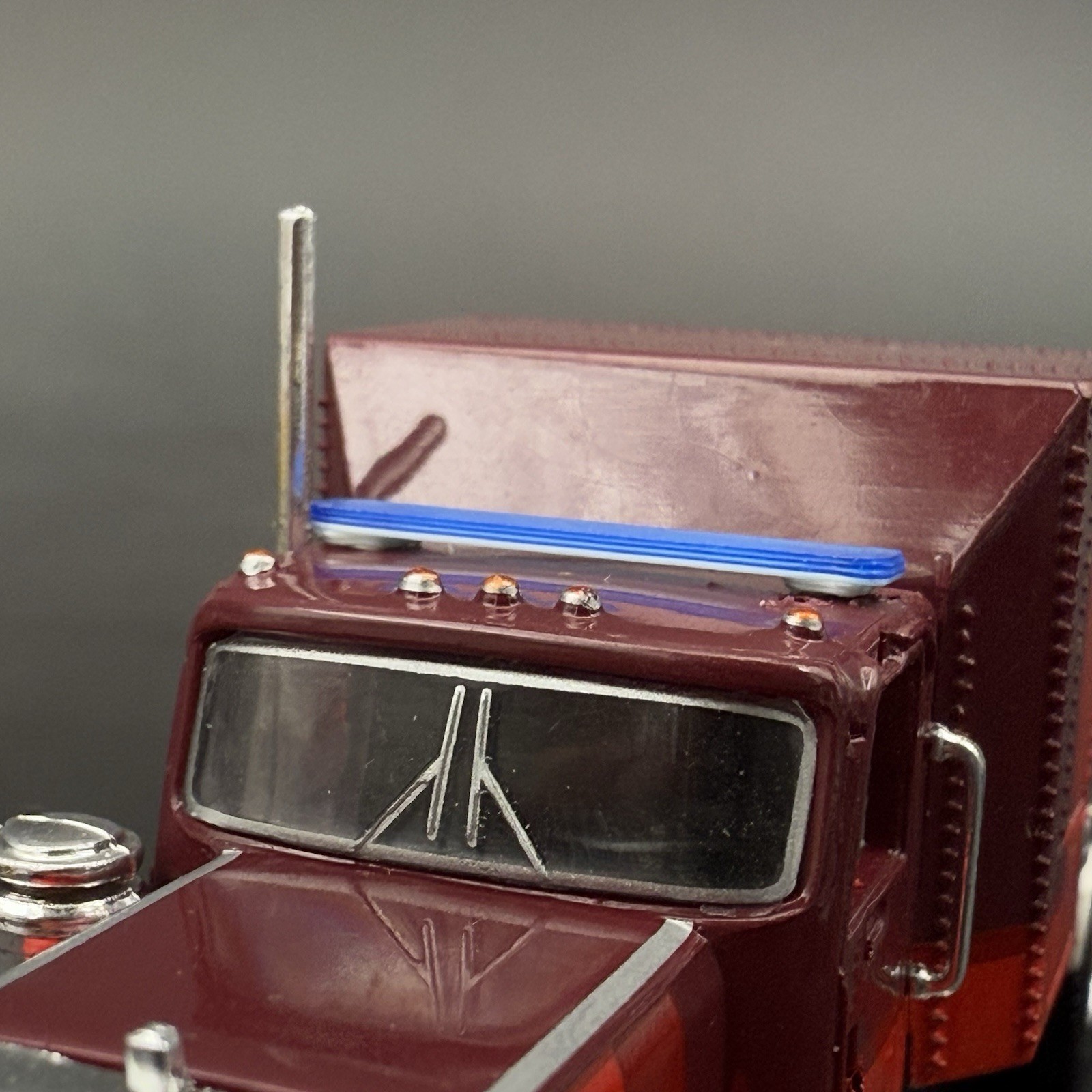 4 Pack 1/87 HO Scale Blue LED Style Long Whelen Lightbar Police Fire 8706