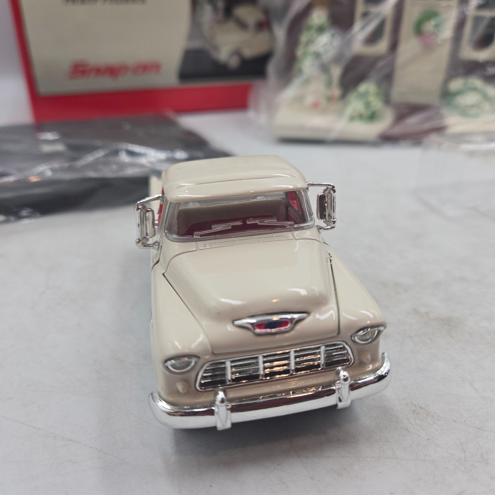 Snap-On Tools 1950s Winter Scene Diorama 1955 Chevy Pickup Pullback 1:38 Scale