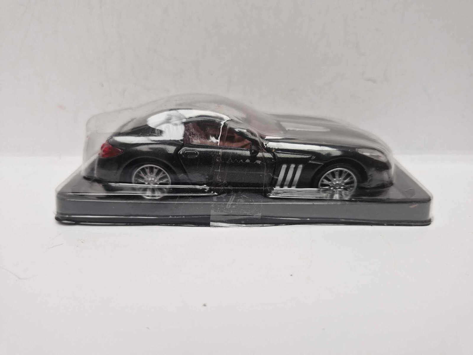 AMERCOM Peugeot 907 V12 Concept Car 2005 Die Cast Polish Edition 1:43 MIB Ori…