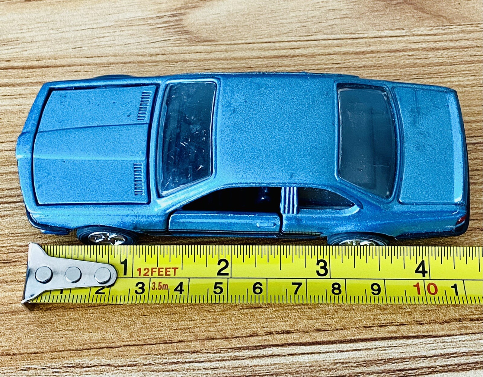 1/41 Scale BMW 635 CSi E24 (6-Series) Diecast Car (4.75″) Sunnyside Toys SS-907