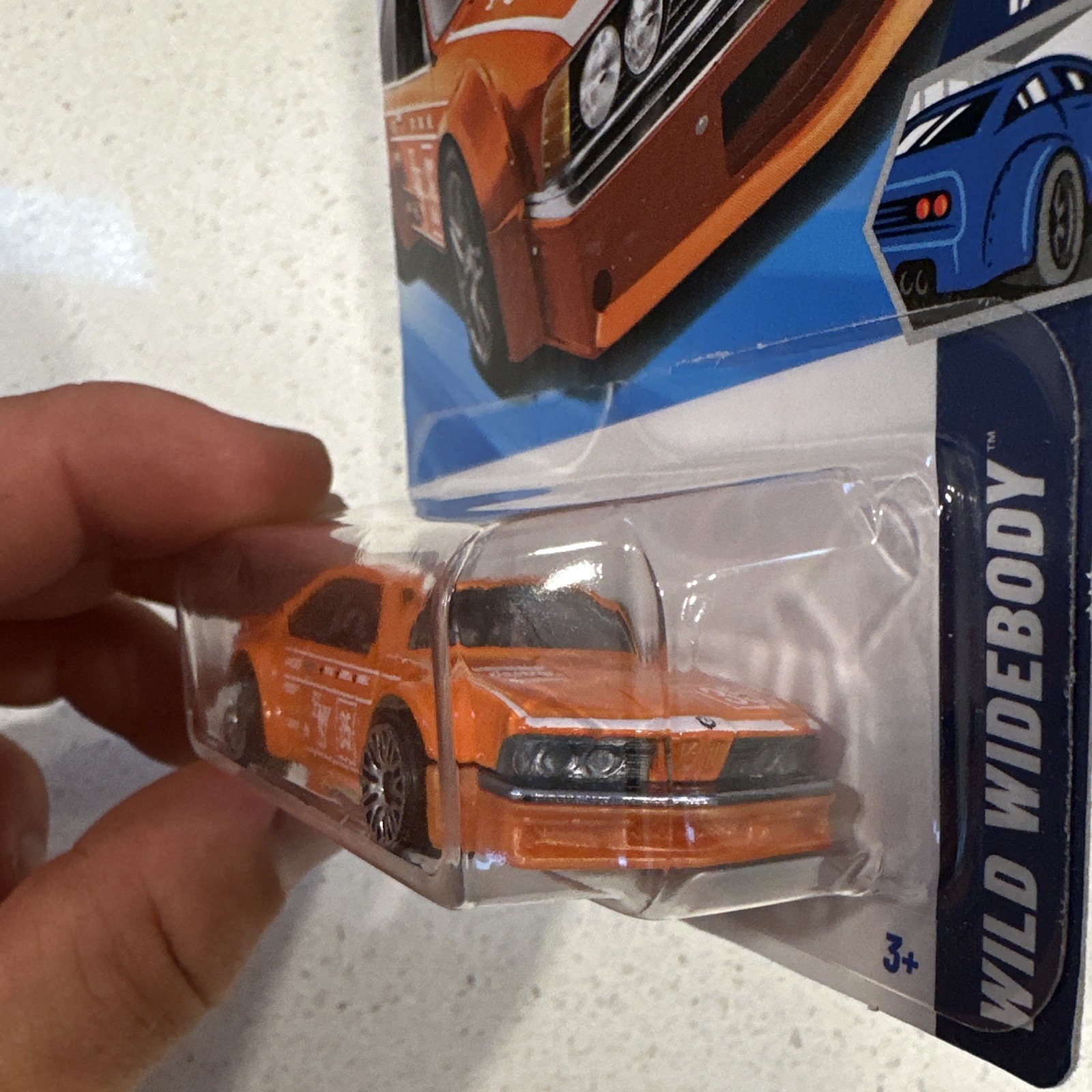 BMW 635 CSi 185/250 Hot Wheels 2025 JBB84 Wild Widebody 1/5 orange