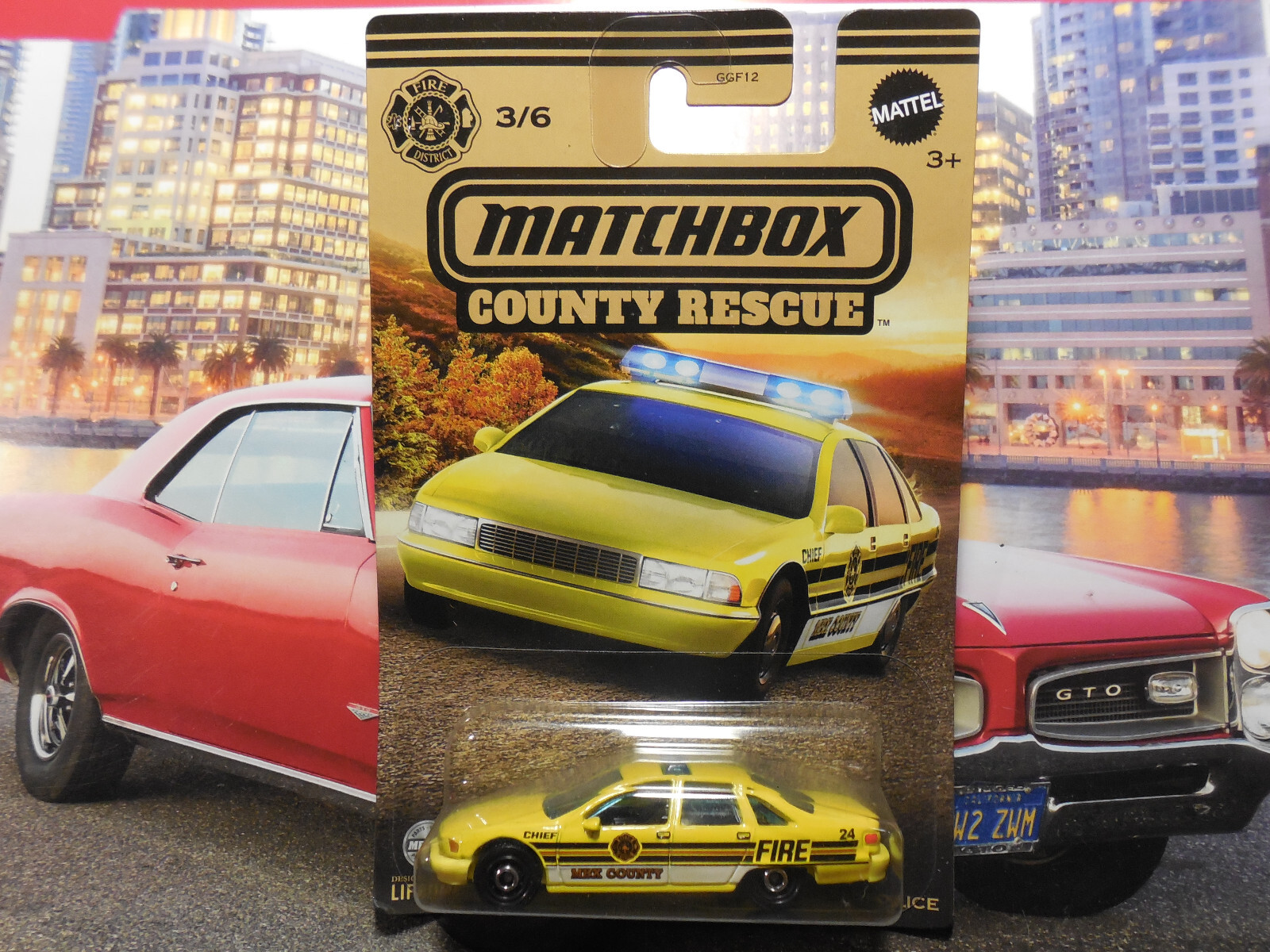 MATCHBOX COUNTY RESCUE CHEVY CAPRICE CLASSIC POLICE FIRE CHIEF 1:64 FREE SHIP