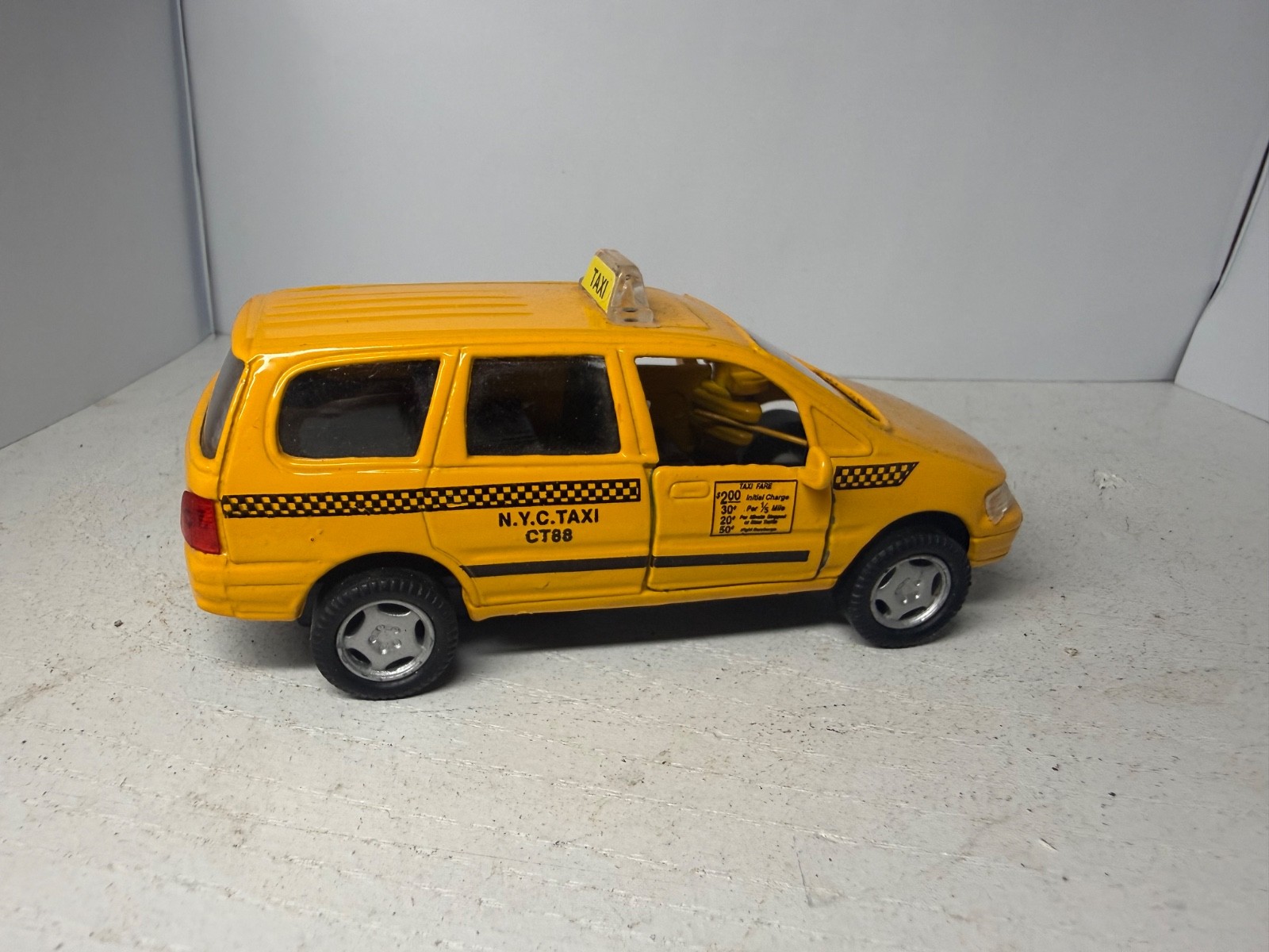 4 1/2 ” NYC Taxi in Yellow Cab with Pullback Action, Die Cast New York City Taxi