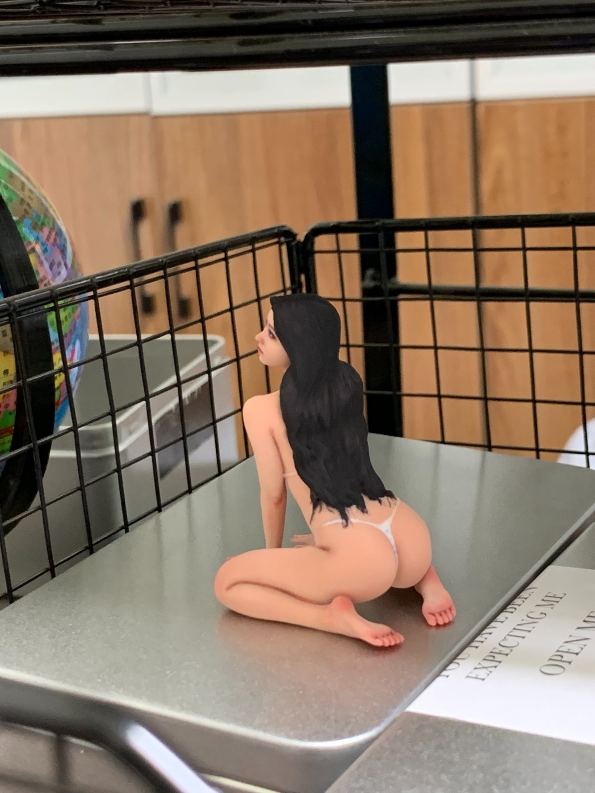 1/18 Diorama Sexy Kneeling Beauty Girl Scene Miniature Figure Doll For Car Toy