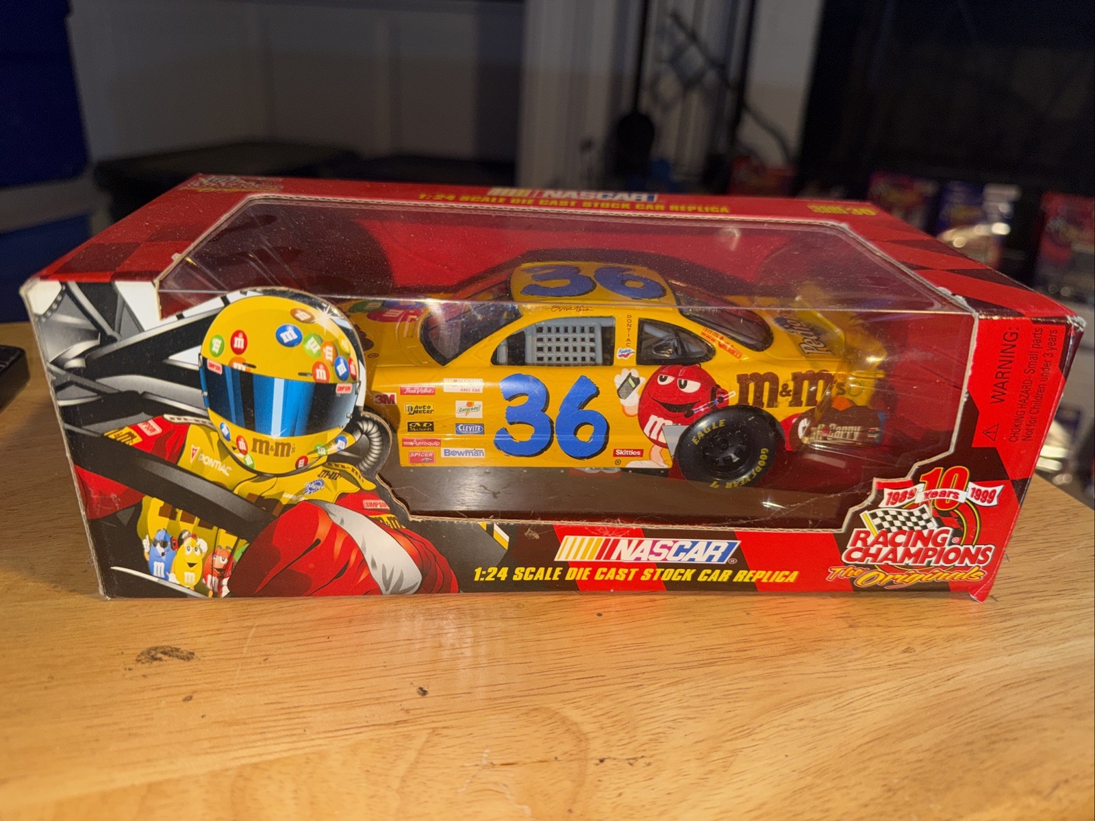 Diecast NASCAR Racing Champions 1:24 1999 36 M&M’s issue number 30