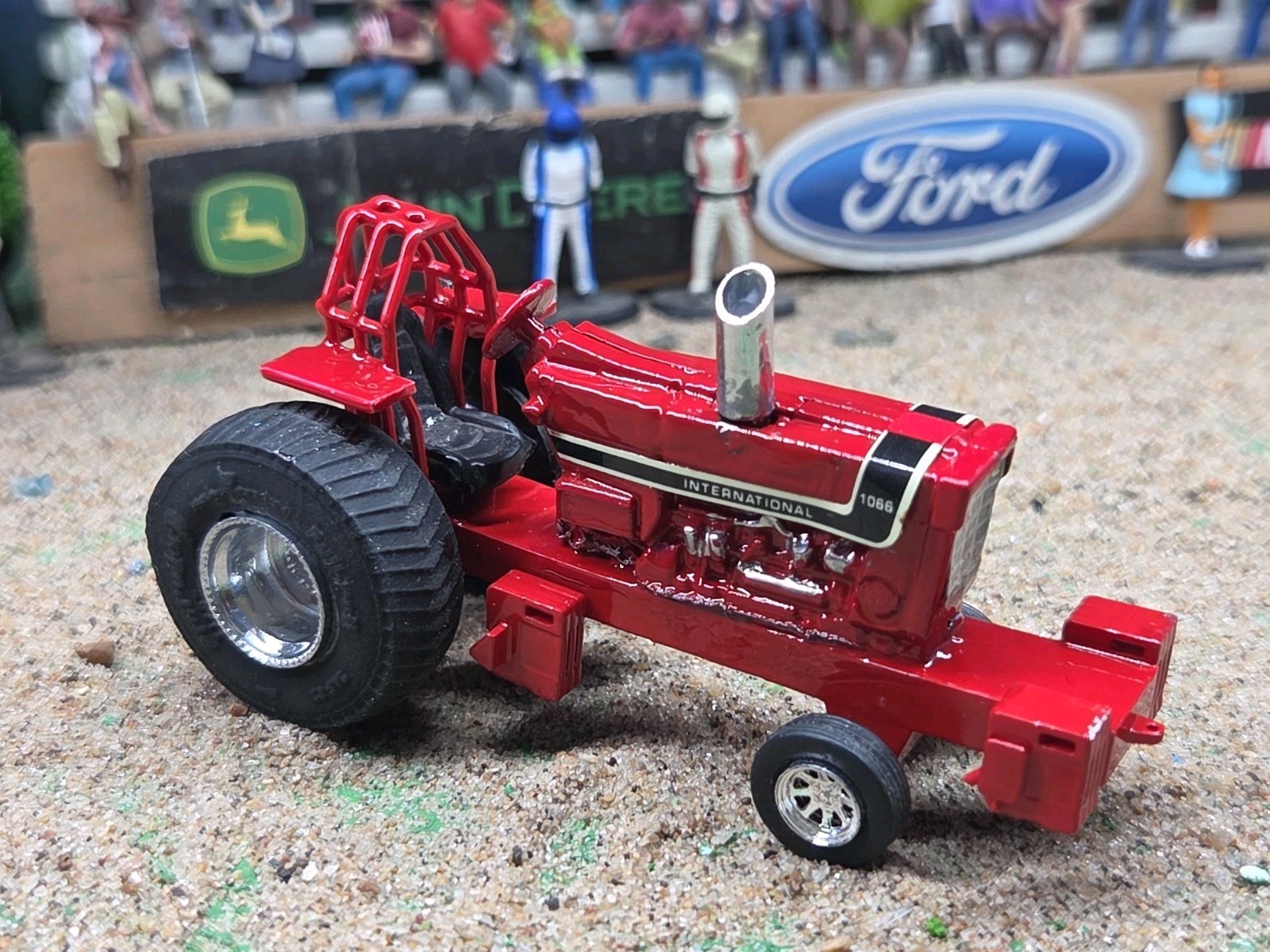 CASE IH International1:64 CUSTOM built TRACTOR pulling PULLER HOT ROD ertl Farm