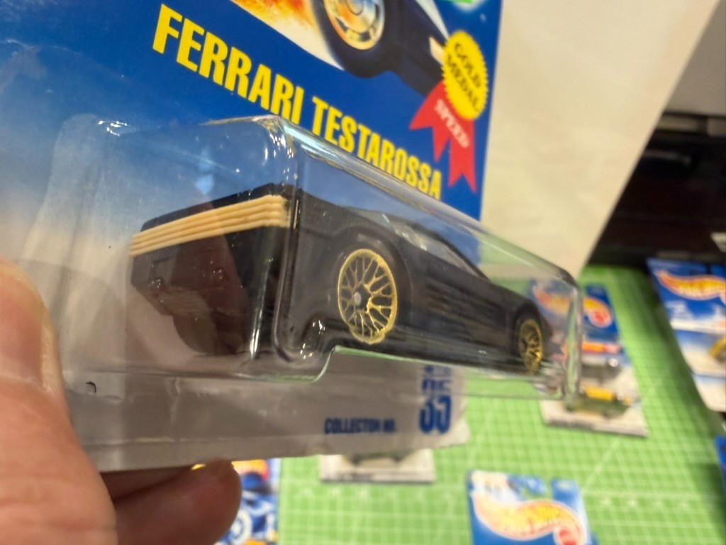 Hot Wheels Ferrari Testarossa Black/Tan 1997 #35 Gold Mesh Wheels 1991 – NOS