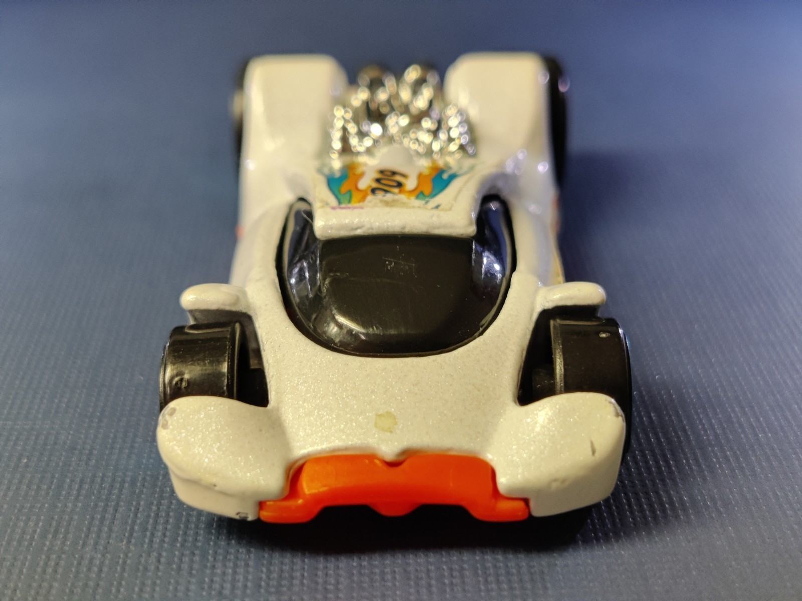 Hot Wheels 2009 White Exclusive McDonald’s Diecast Racing Car 909 ~ Loose