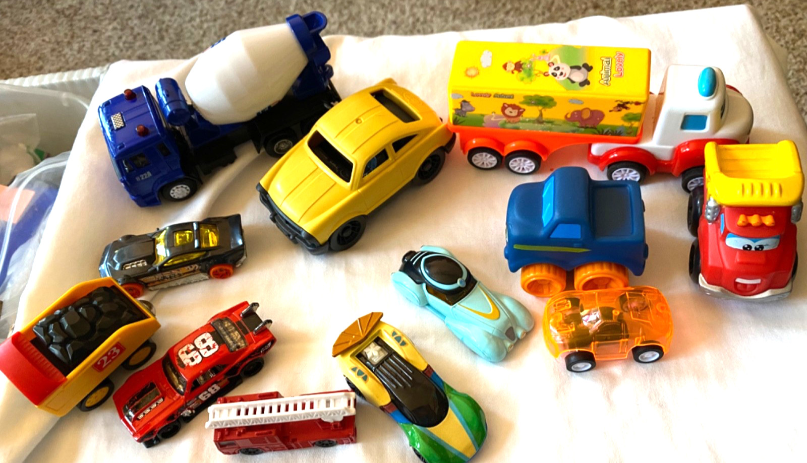 Various Cars Trucks Lot of 12 Vehicle Toys 017-005