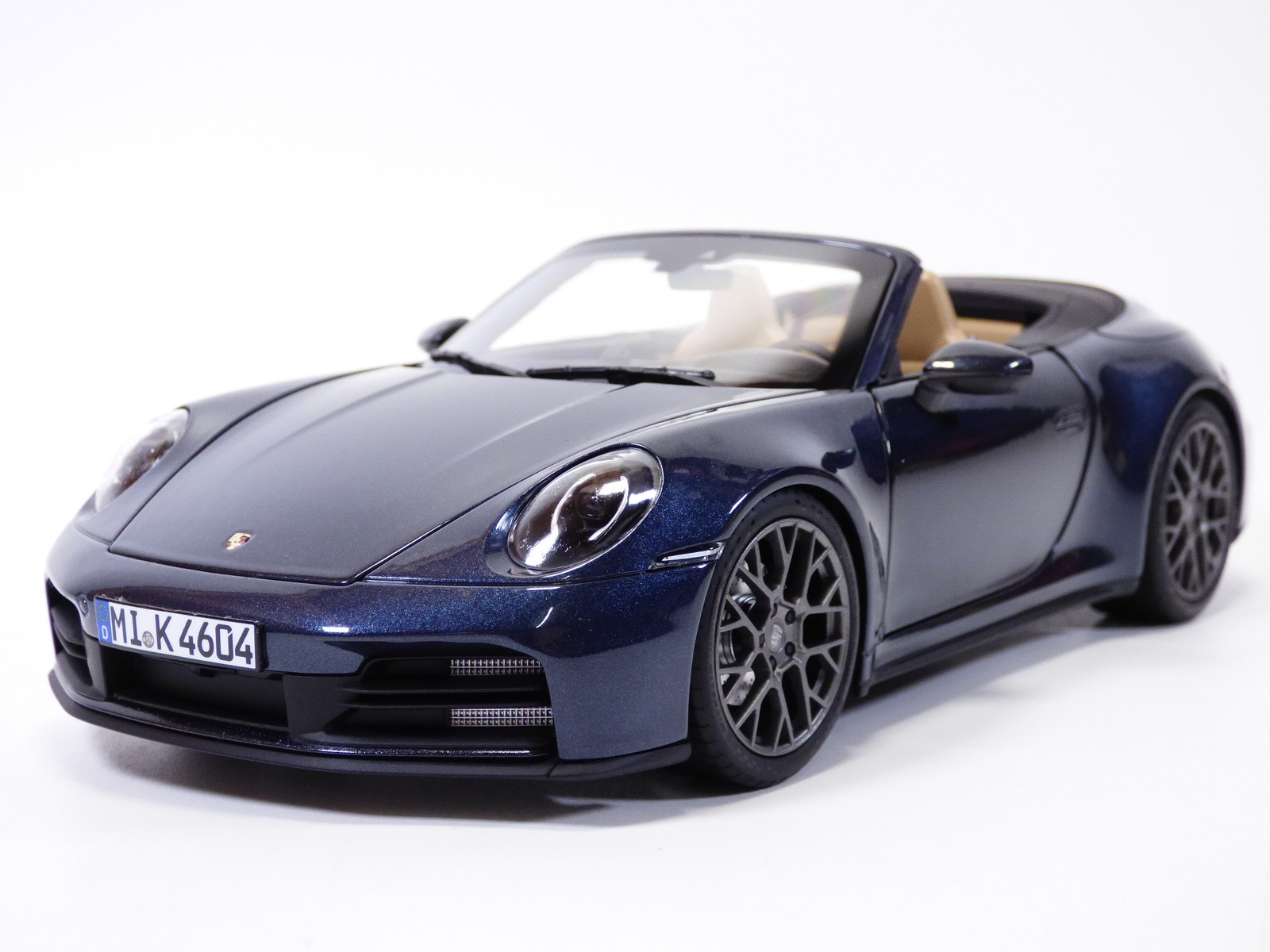 PORSCHE 911 – 992 CARRERA S cabriolet bleu Yachting 1/18 2025