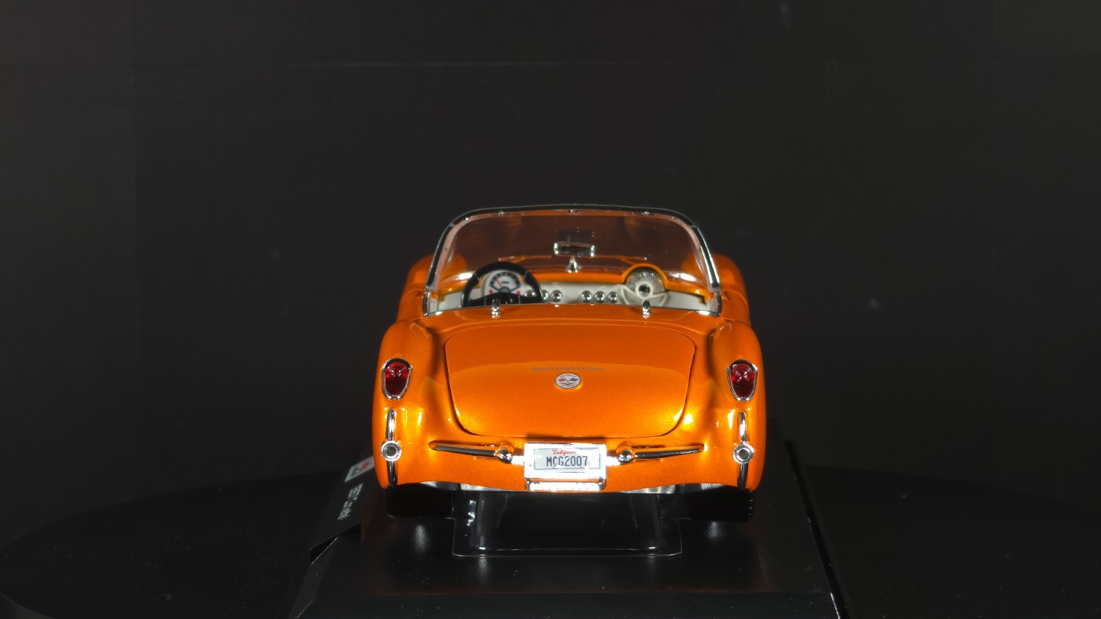 1957 Corvette 1:18 Maisto Exclusive Style Special Edition – Orange