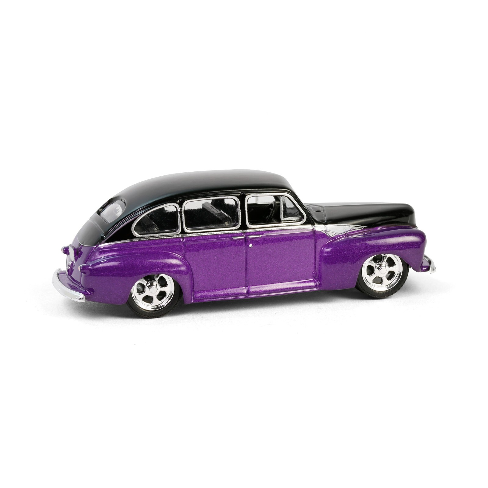 1946 Ford Fordor Super Deluxe – Purple 1:64 Scale Model – Greenlight 63070A