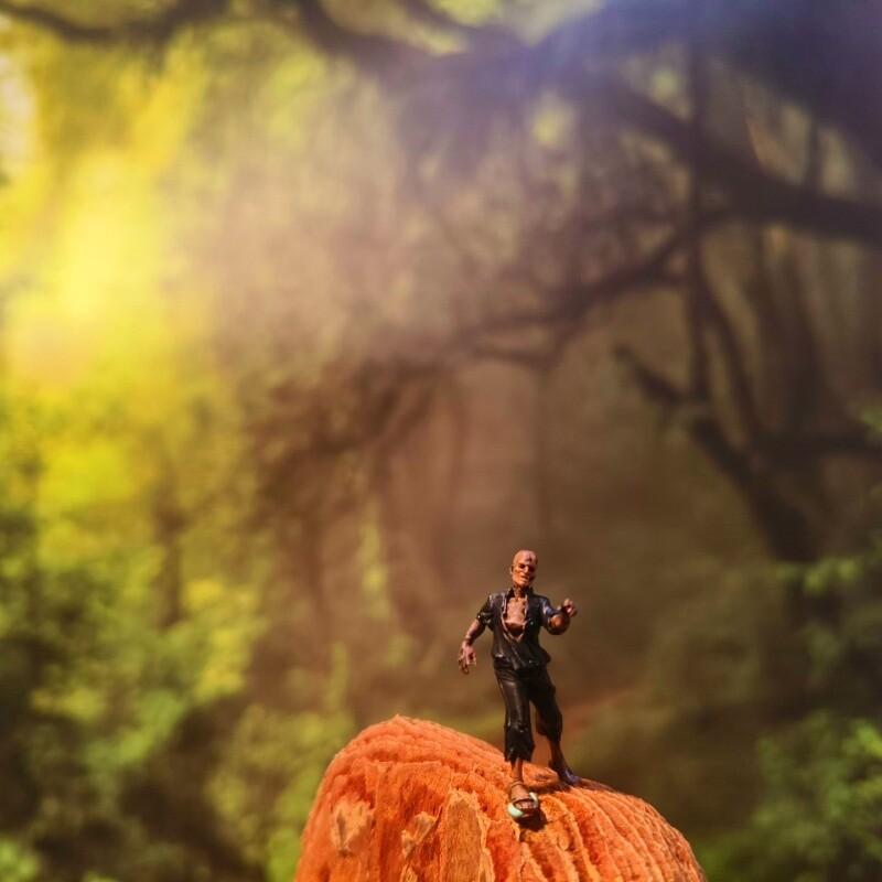 1/64 Zombie Series Mini Figure Spine-Chilling Halloween Horror Hand-Painted