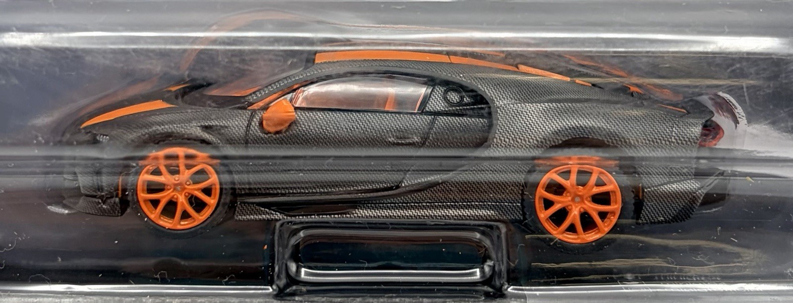 Chase! MINI GT 1:64 Bugatti Chiron Super Sport 300+ World Record mph MGT00409