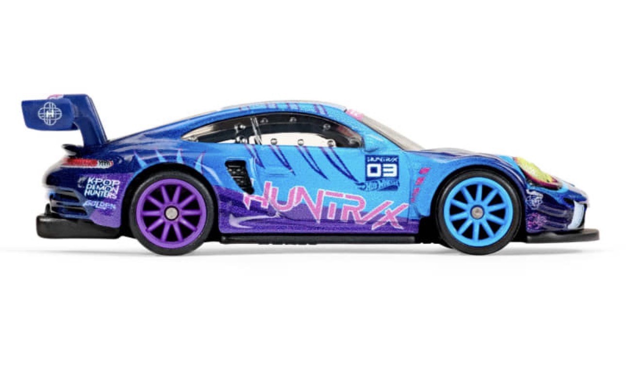 Hot Wheels K-POP Demon Hunters Porsche 911 GT3 R 1:64 Presale