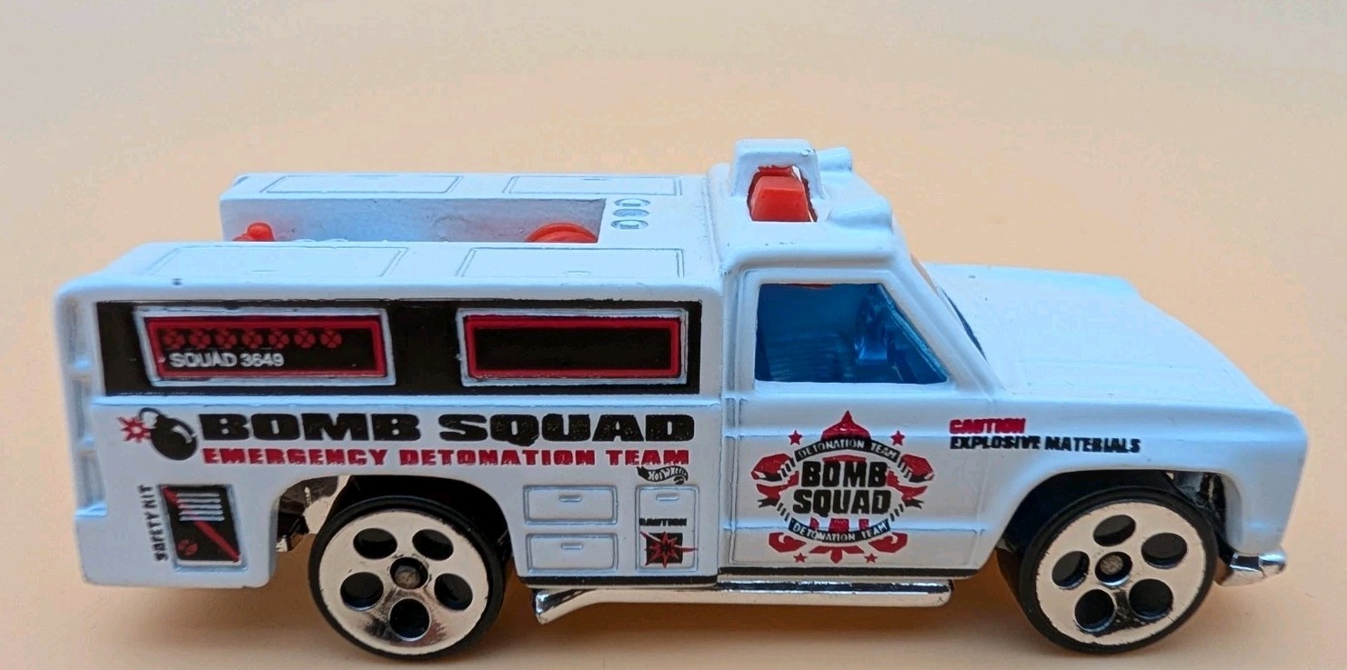 1974 Bomb Squad Ranger Hot Wheels Rescue Ranger Emergency Vehicle Vintage