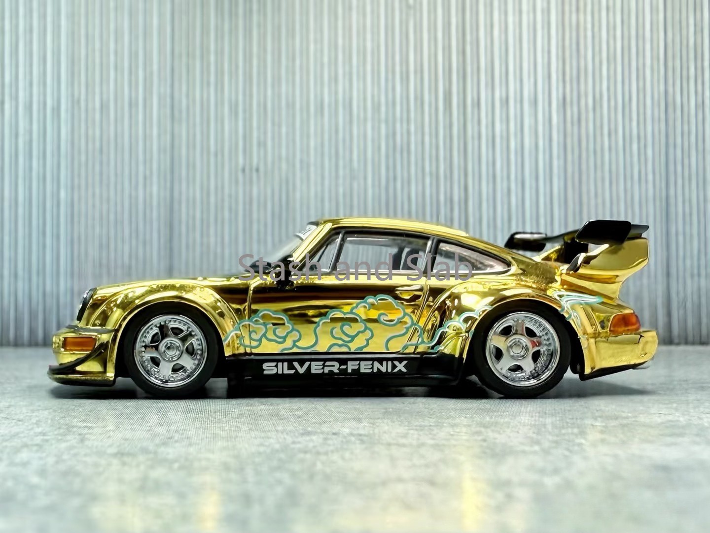 MOTORHELIX 1:64 RWB 964 Silver-Fenix Gold Chrome Toshikazu Nozaka Art 1299