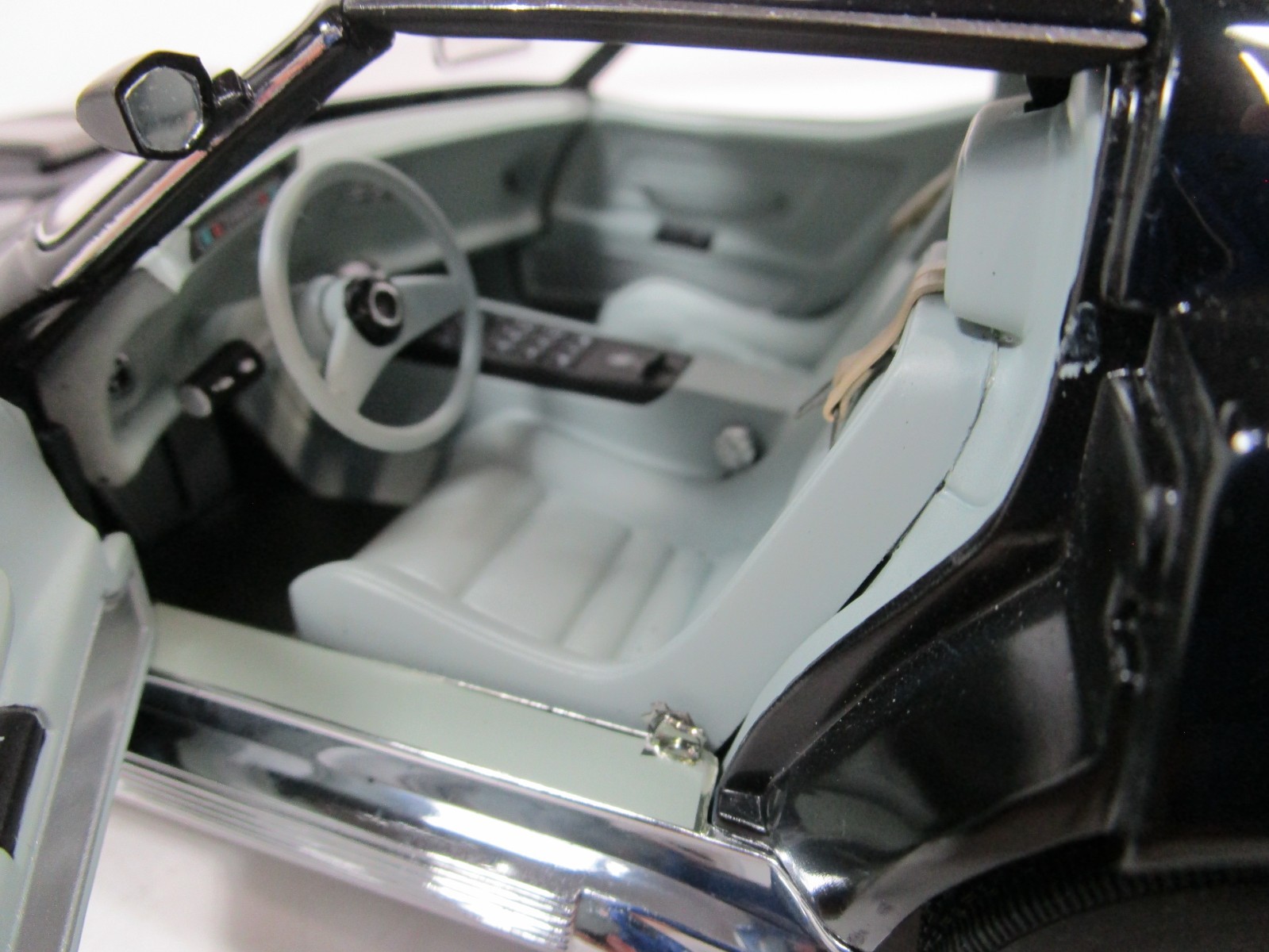AUTOART 1/18 CHEVY MANTA RAY CORVETTE CONCEPT *READ DESCRIPTION* NO BOX