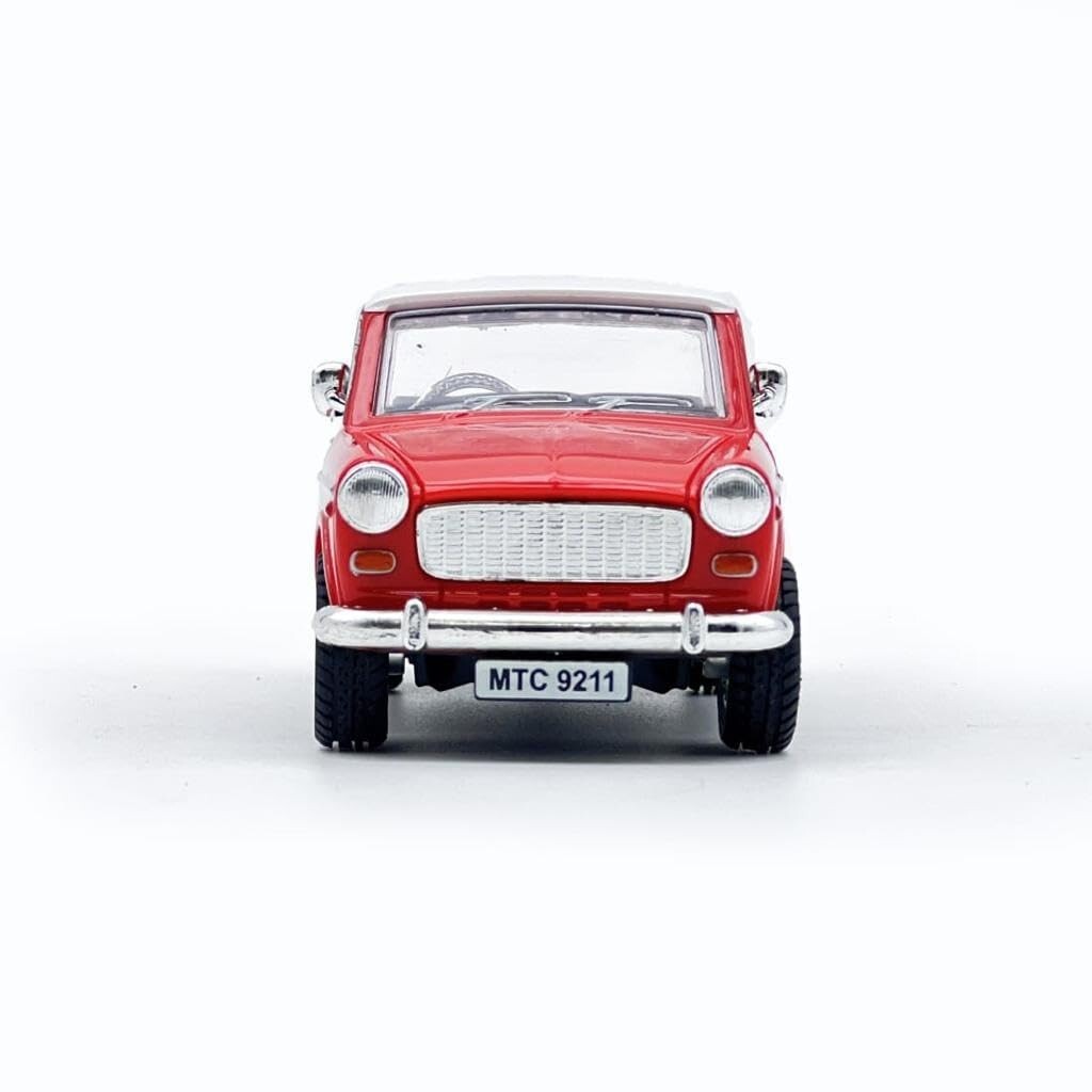 Queens 70 Toy Model Fiat Openable Doors Pull Back Action / Gift Toys for Kid