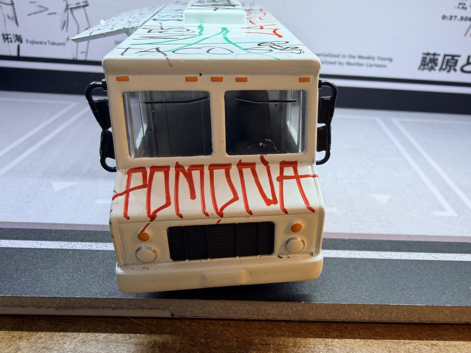 Food Truck MIJO 1:64 Die-cast American Diorama California Graffiti Taco Truck