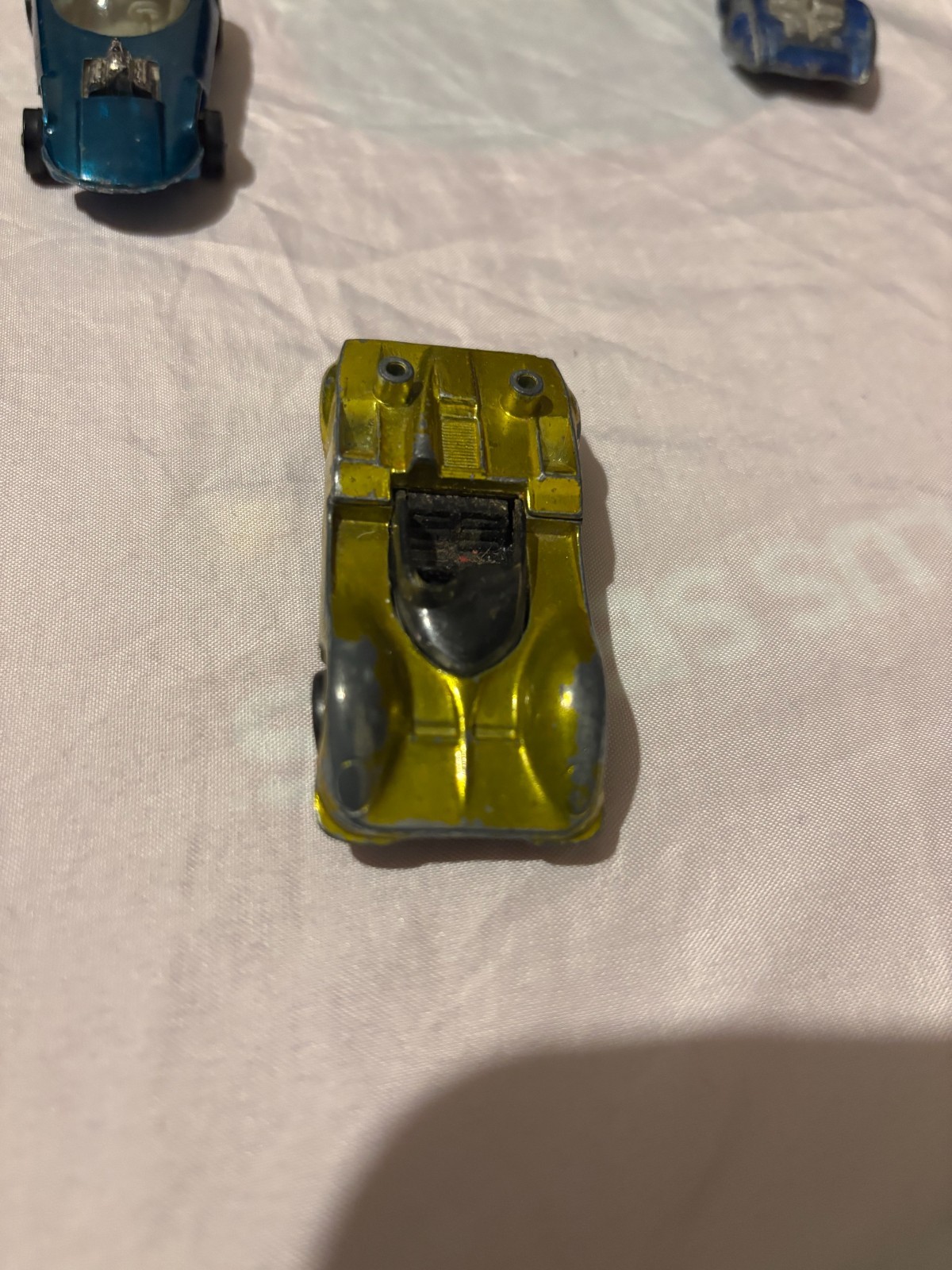 HOT WHEELS RedLines – ” Chapparal “, Metallic Yellow w/RL’s , made in 1969
