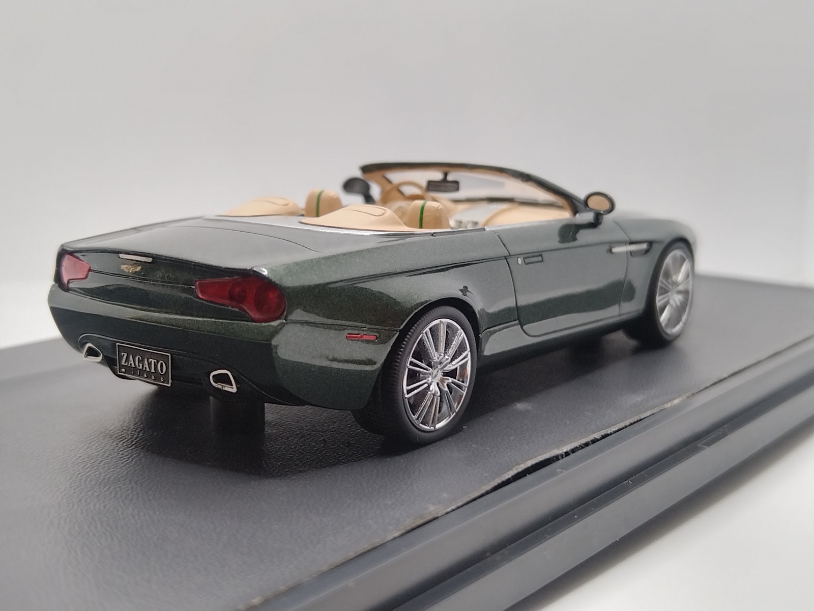 MATRIX 1/43 Aston Martin DB9 Spyder Centennial Zagato 2013. Extremely Rare!