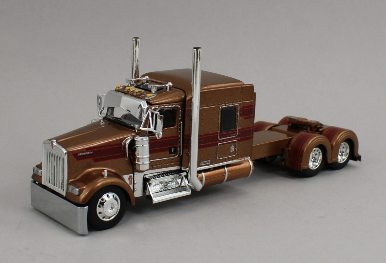 DCP 1:64 *BRONZE* Kenworth W900L 72″ Flattop w/CHROME Mac Coal End Dump Trailer