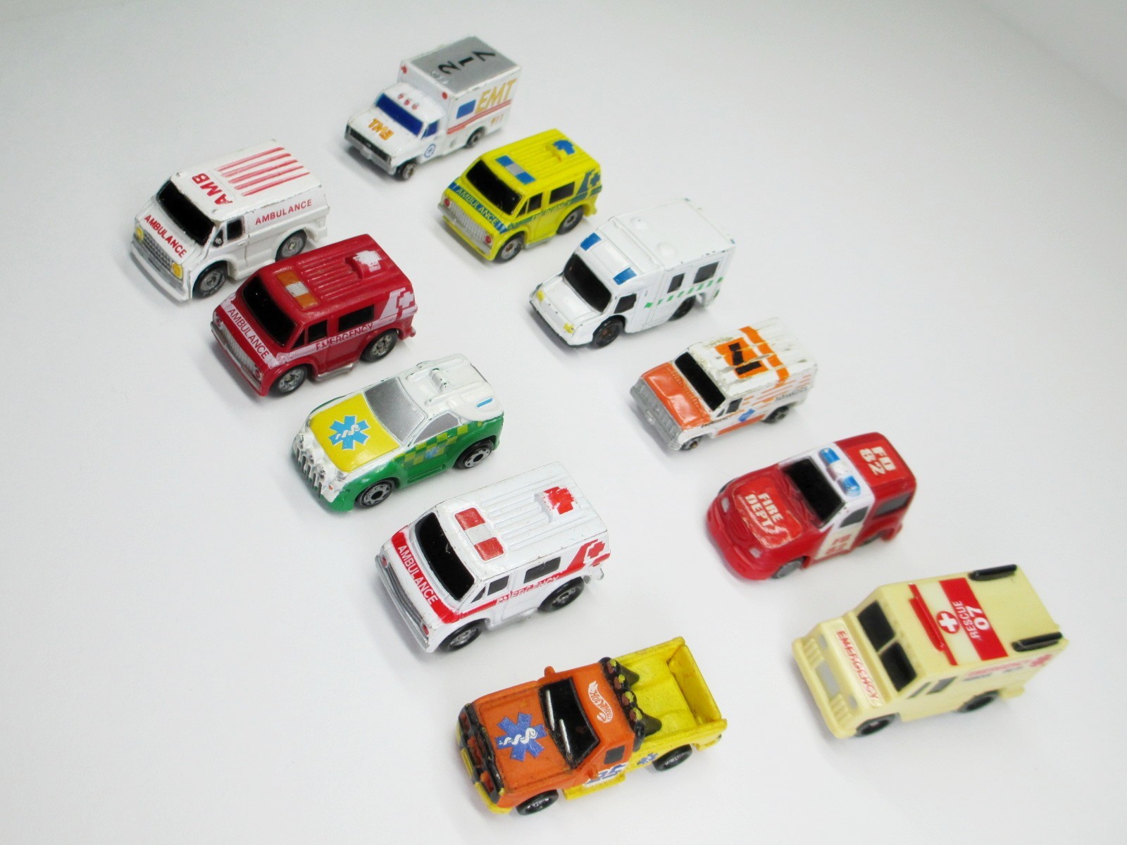Micro Machines Ambulance Emergency Cars Vans Rescue N Scale Vehicles Lot