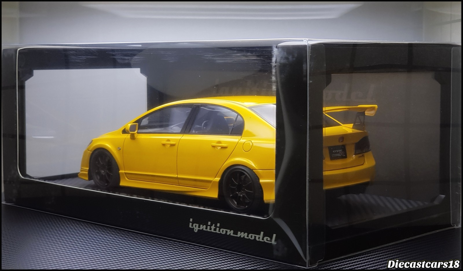1/18 Ignition Model Honda Civic FD2R Yellow Metallic (IG-2831)
