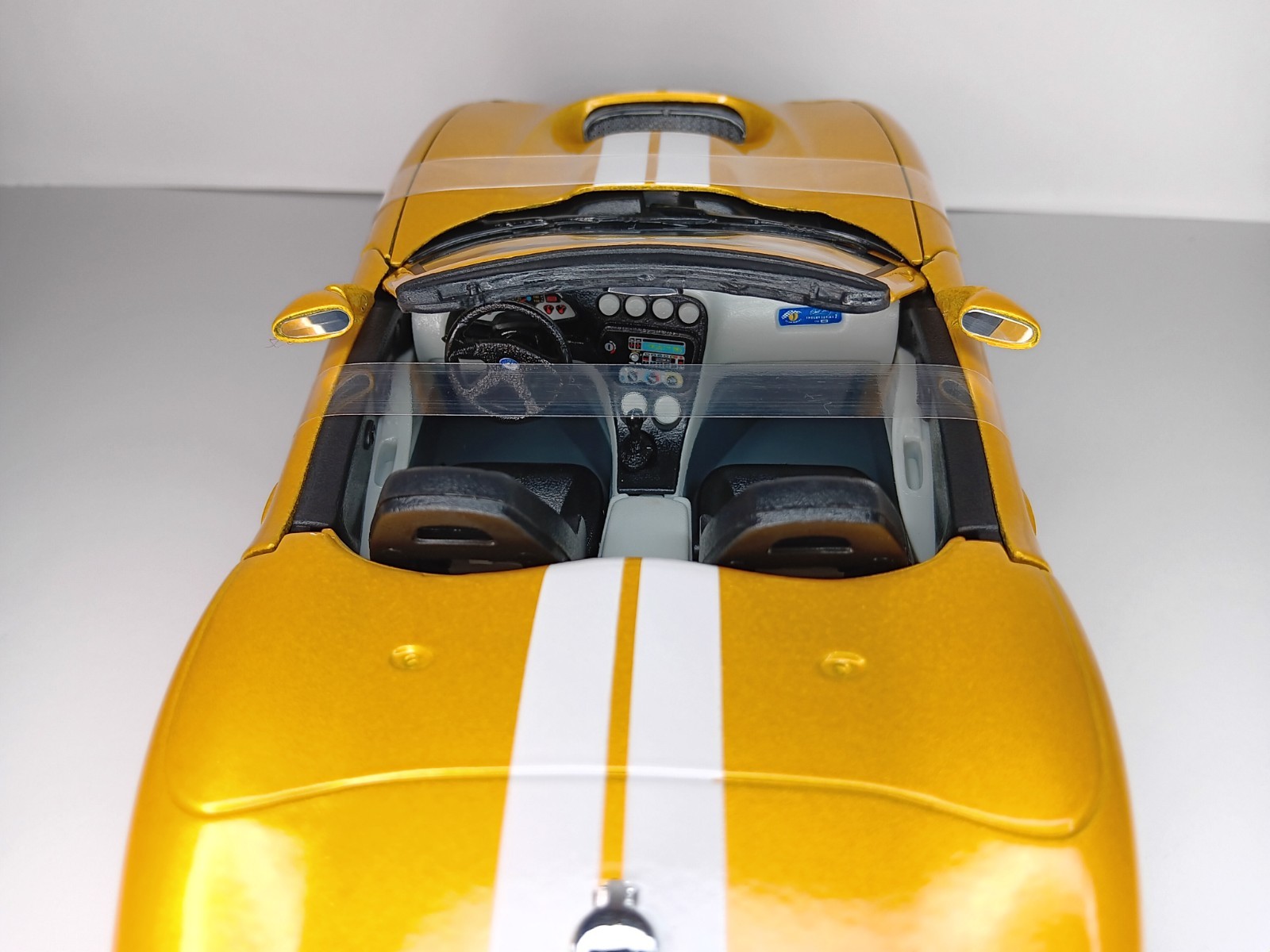 Shelby Series one 1:18 Maisto Exclusive Style Special Edition – Yellow