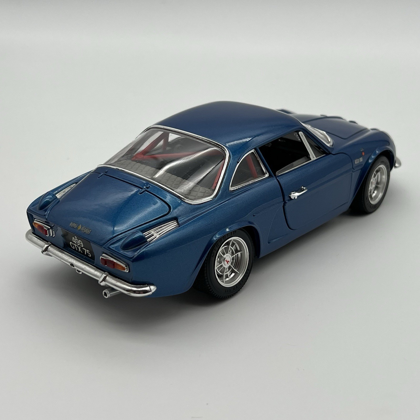 Bburago 1:16 1971 Alpine Renault A110 1600S Blue Special Collection Diecast Loos