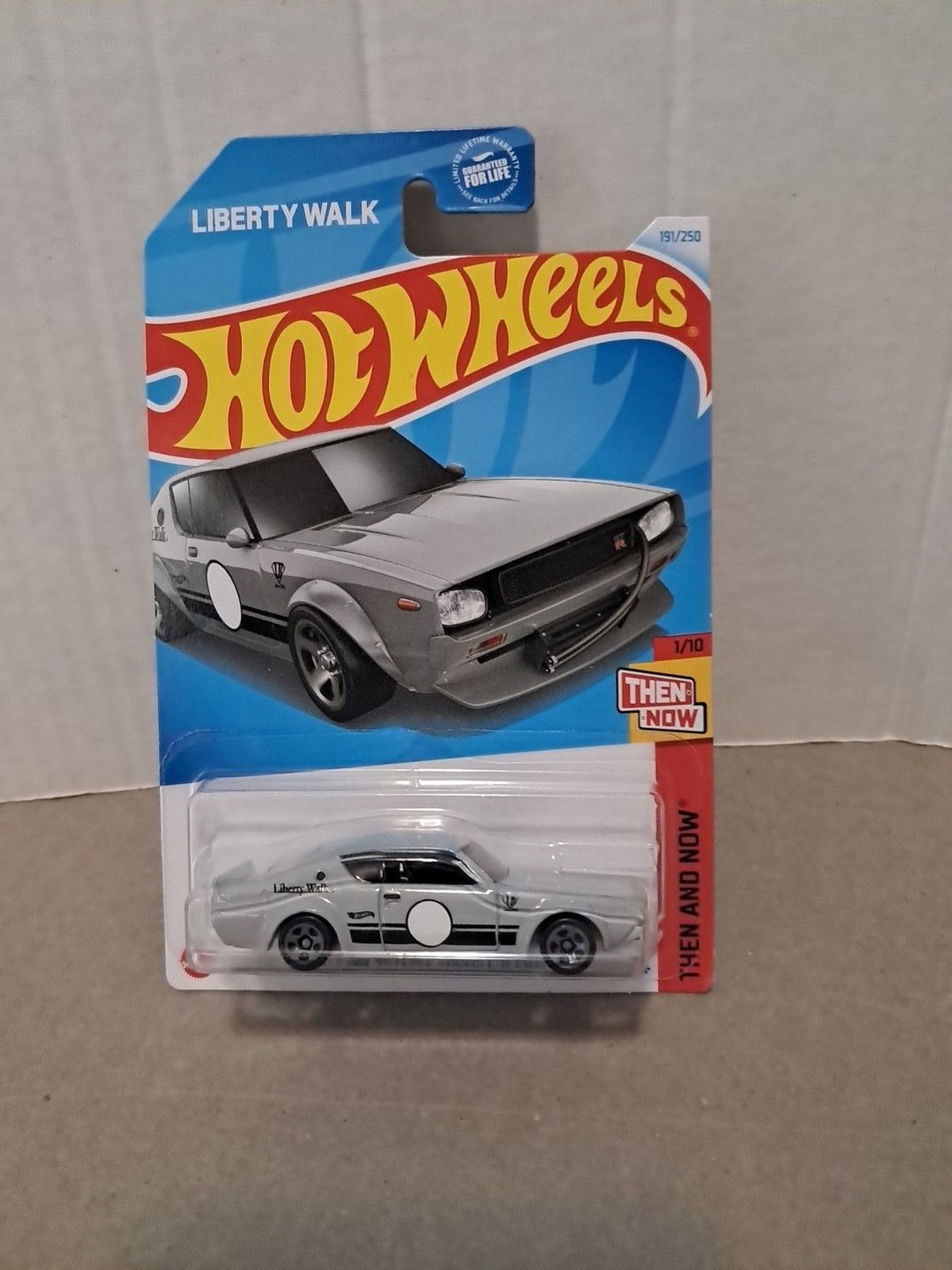 Hot Wheels Then Now Nissan Skyline 2000GT-R LBWK 1/10 Gray Diecast Car