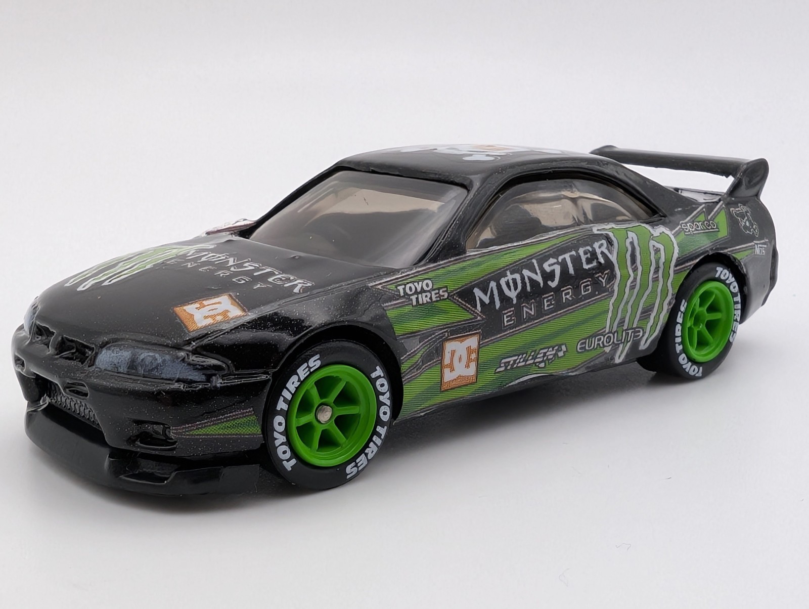 Hot Wheels CUSTOM Nissan Skyline GT-R R33 BCNR33 Monster Energy HOONIGAN Toyo