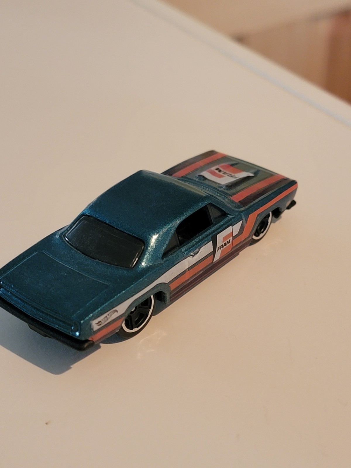 Hot Wheels CUSTOM fram 1968 Baracuda (1983 silverado Version)