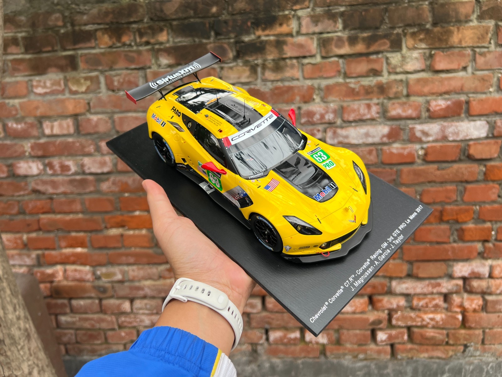 1:18 Original Model by Spark,Chevrolet Corvette C7.R #63 LM2017 Racing -GM- 3rd