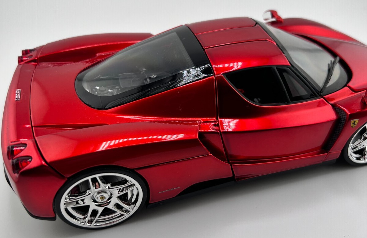 Hot Wheels Ferrari Enzo Ferrari 1:18 Diecast Red Mattel Licensed Collector Car